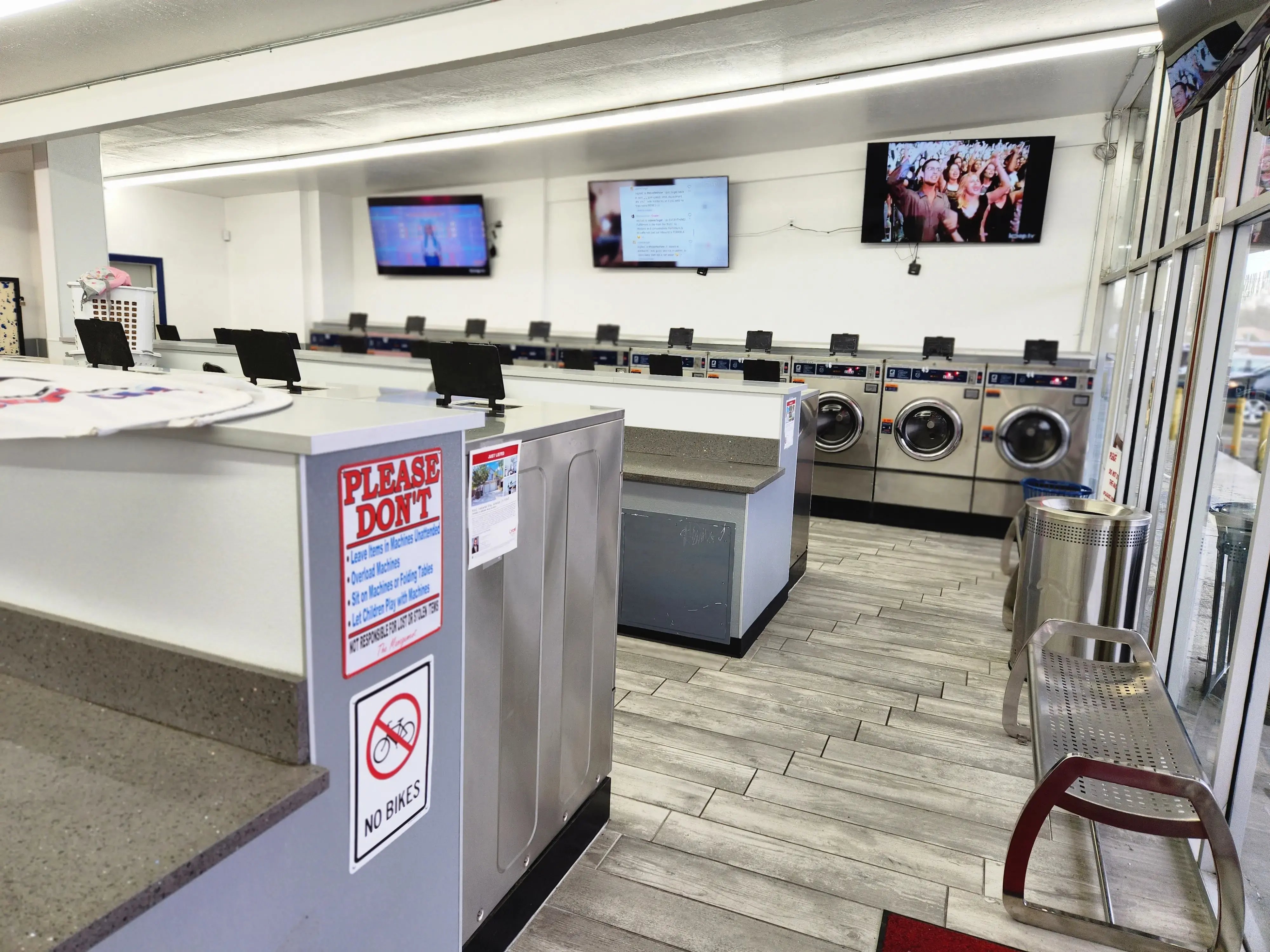 Tidy Wash Coin Laundry - Image 18