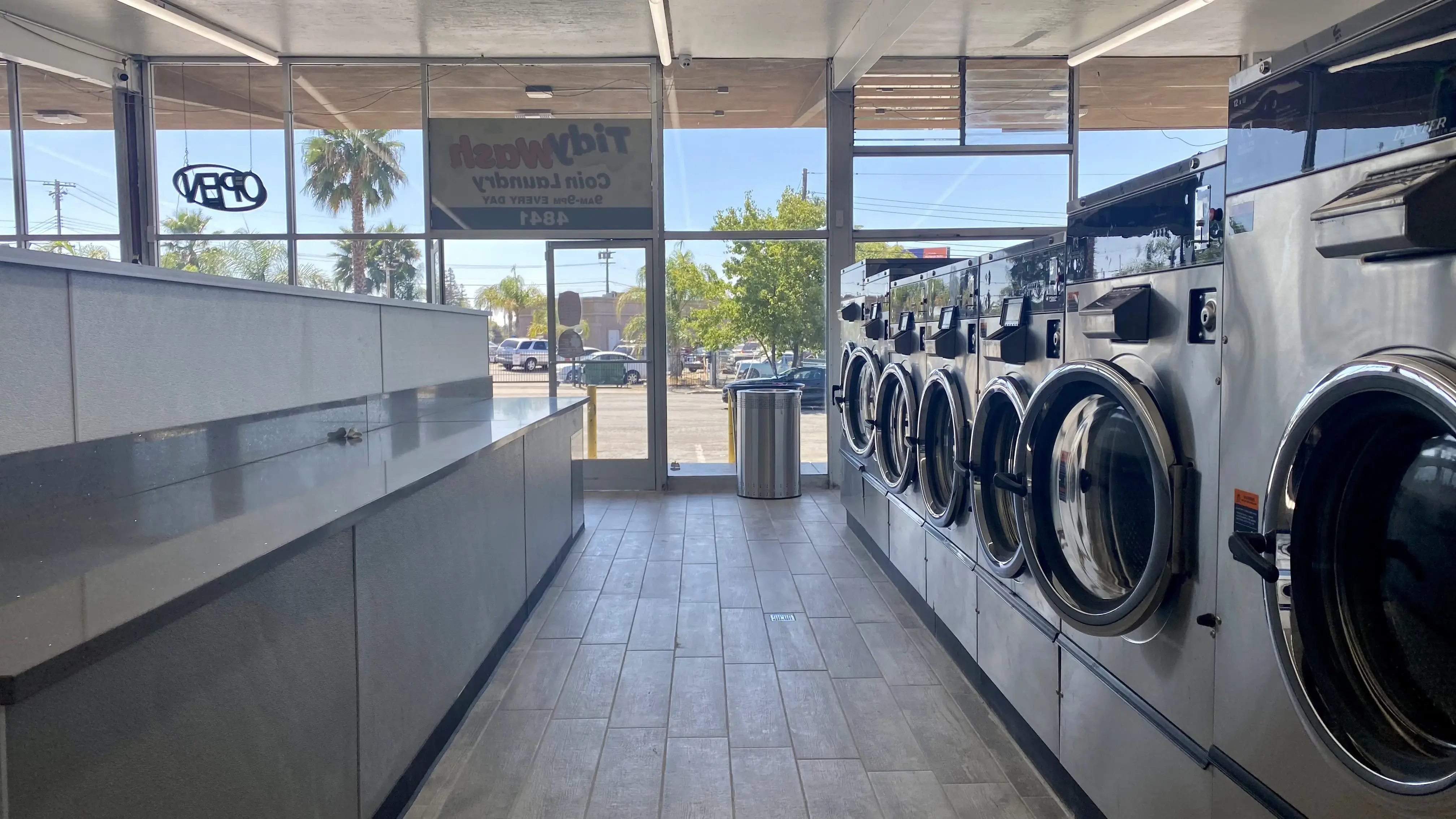 Tidy Wash Coin Laundry - Image 7