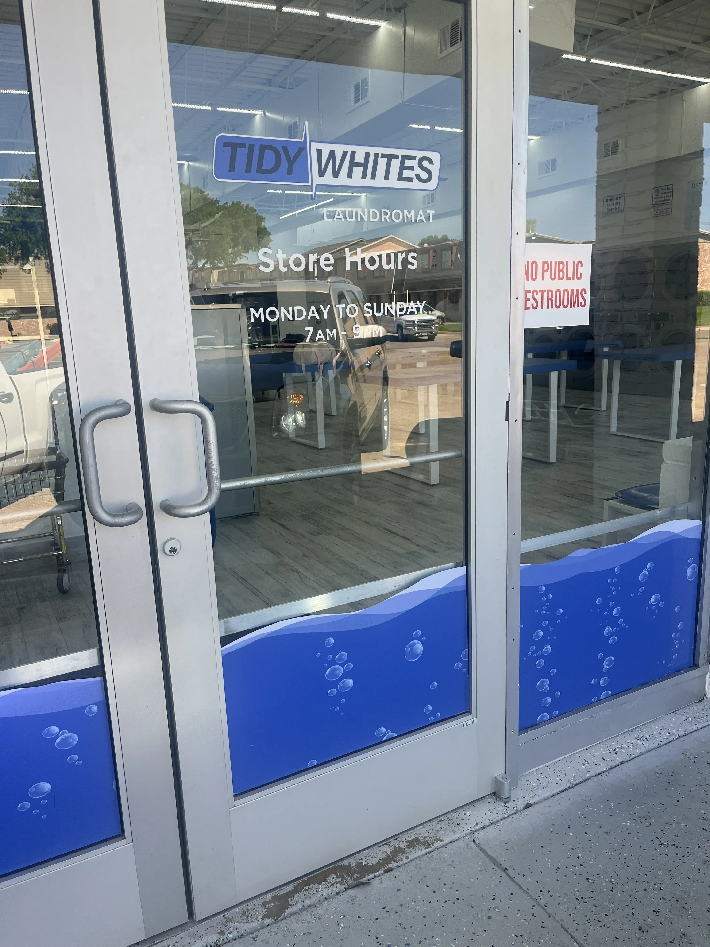 Tidy Whites Laundromat thumbnail 8
