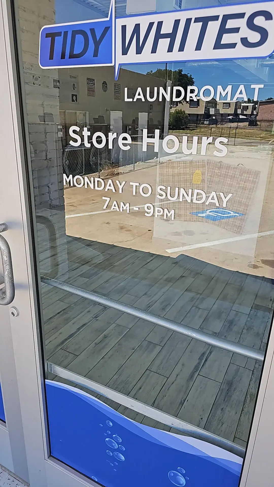 Tidy Whites Laundromat thumbnail 15