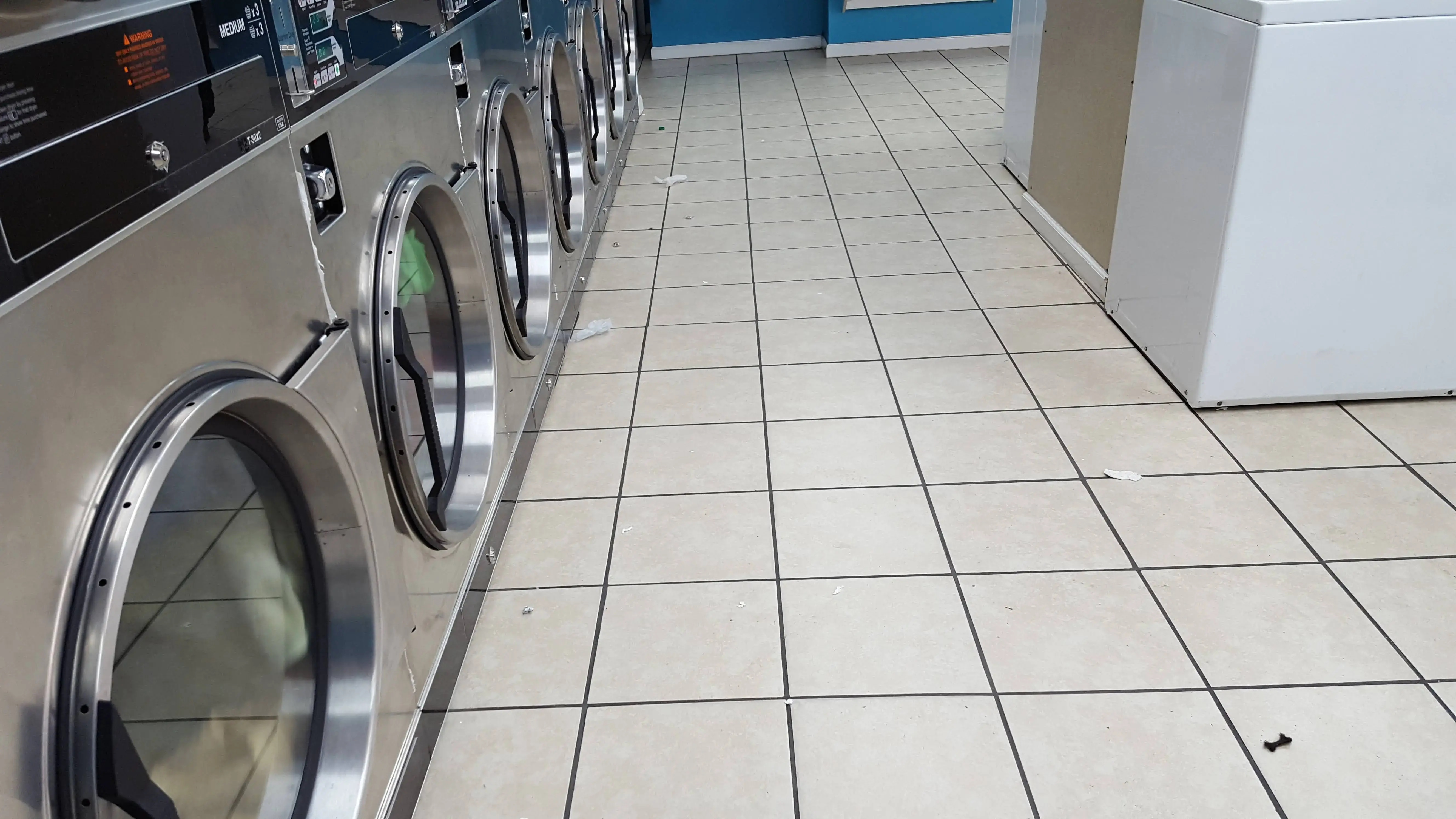 Tift Coin Laundry - Image 13