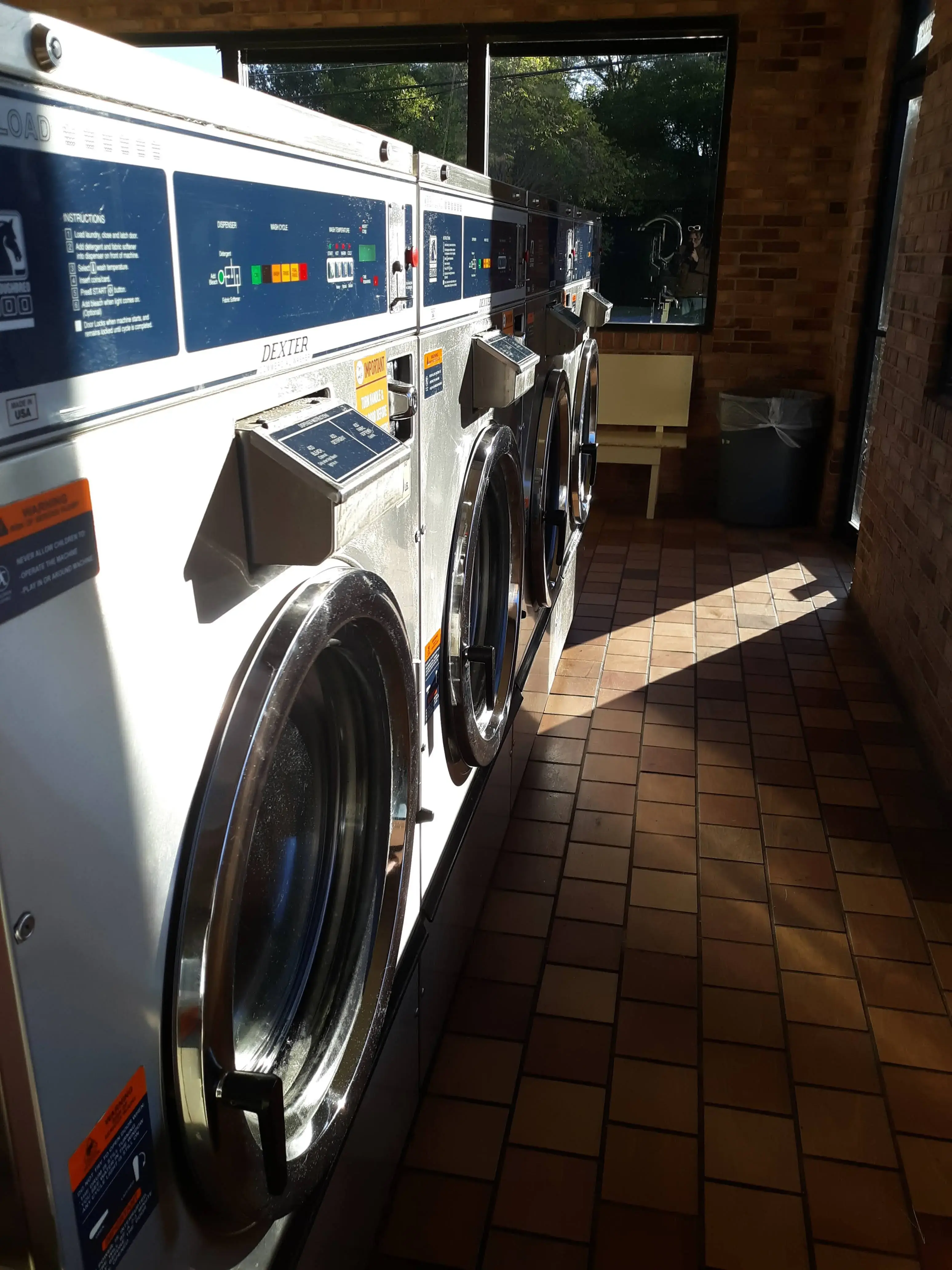 Tiger Wash Liberty Laundromat & Car Wash thumbnail 2