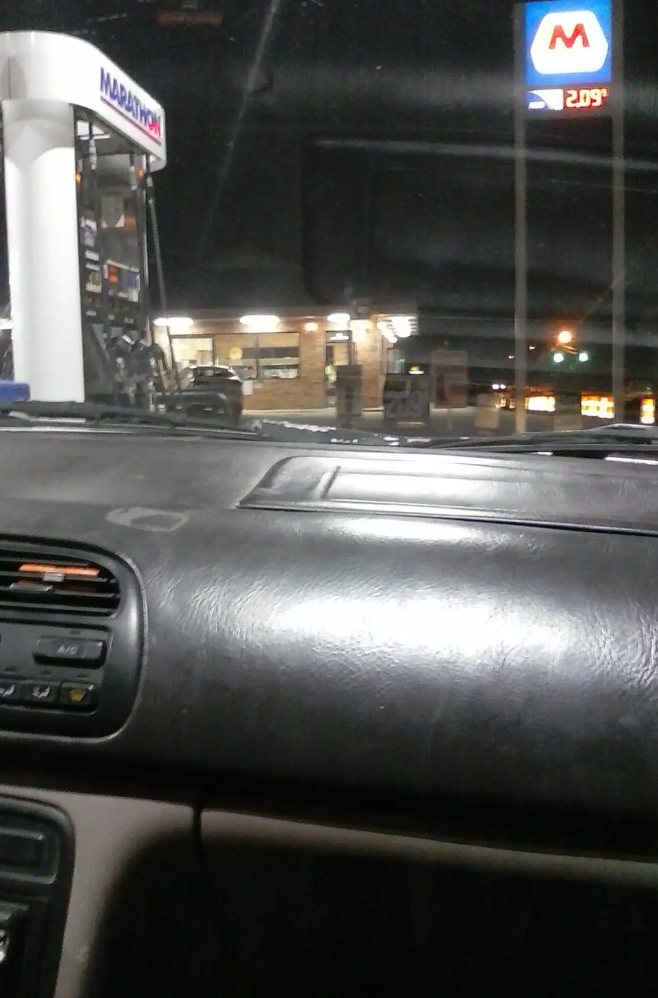 Tiger Wash Liberty Laundromat & Car Wash thumbnail 5