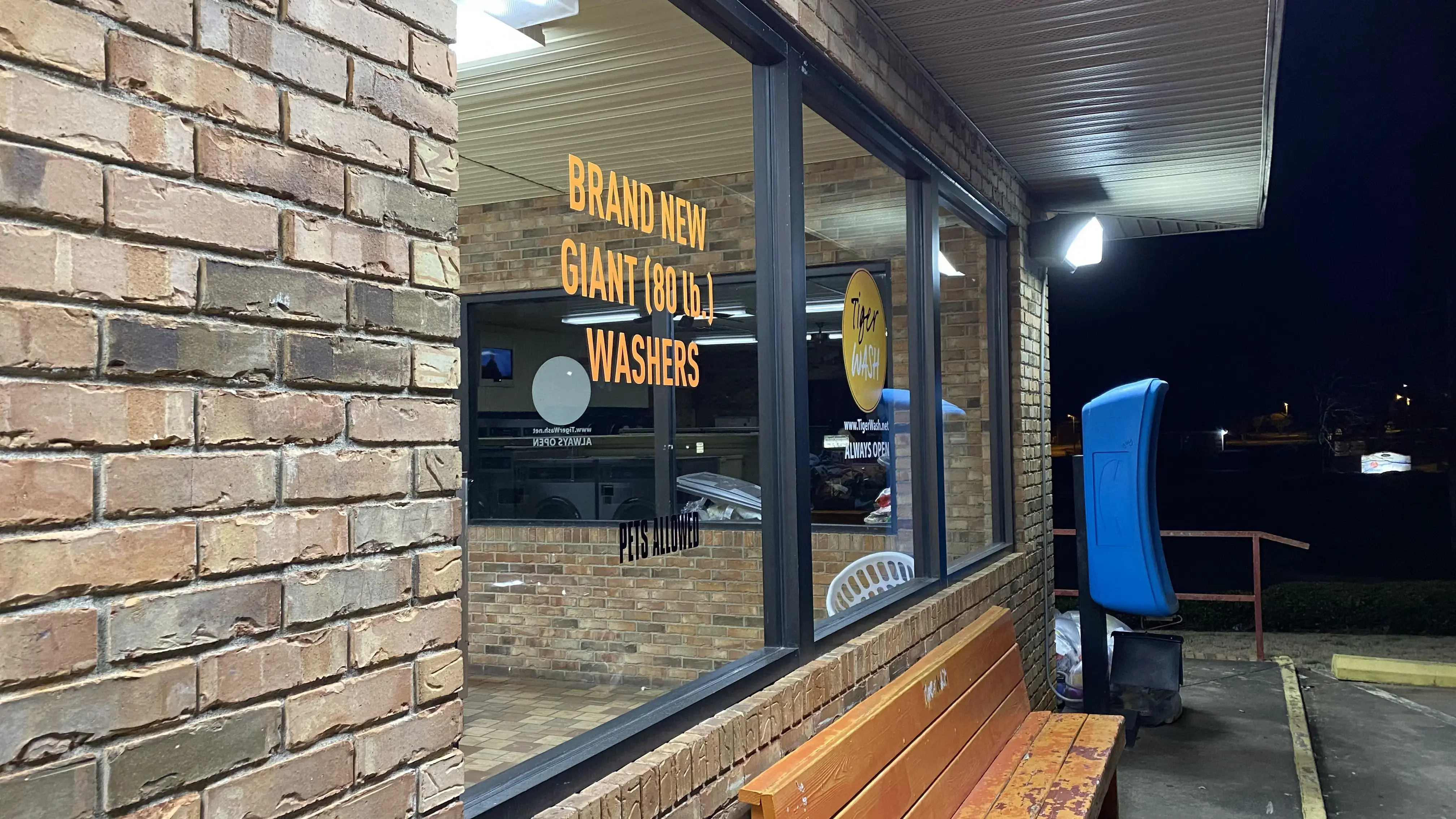 Tiger Wash Pendleton Laundromat & Car Wash thumbnail 2