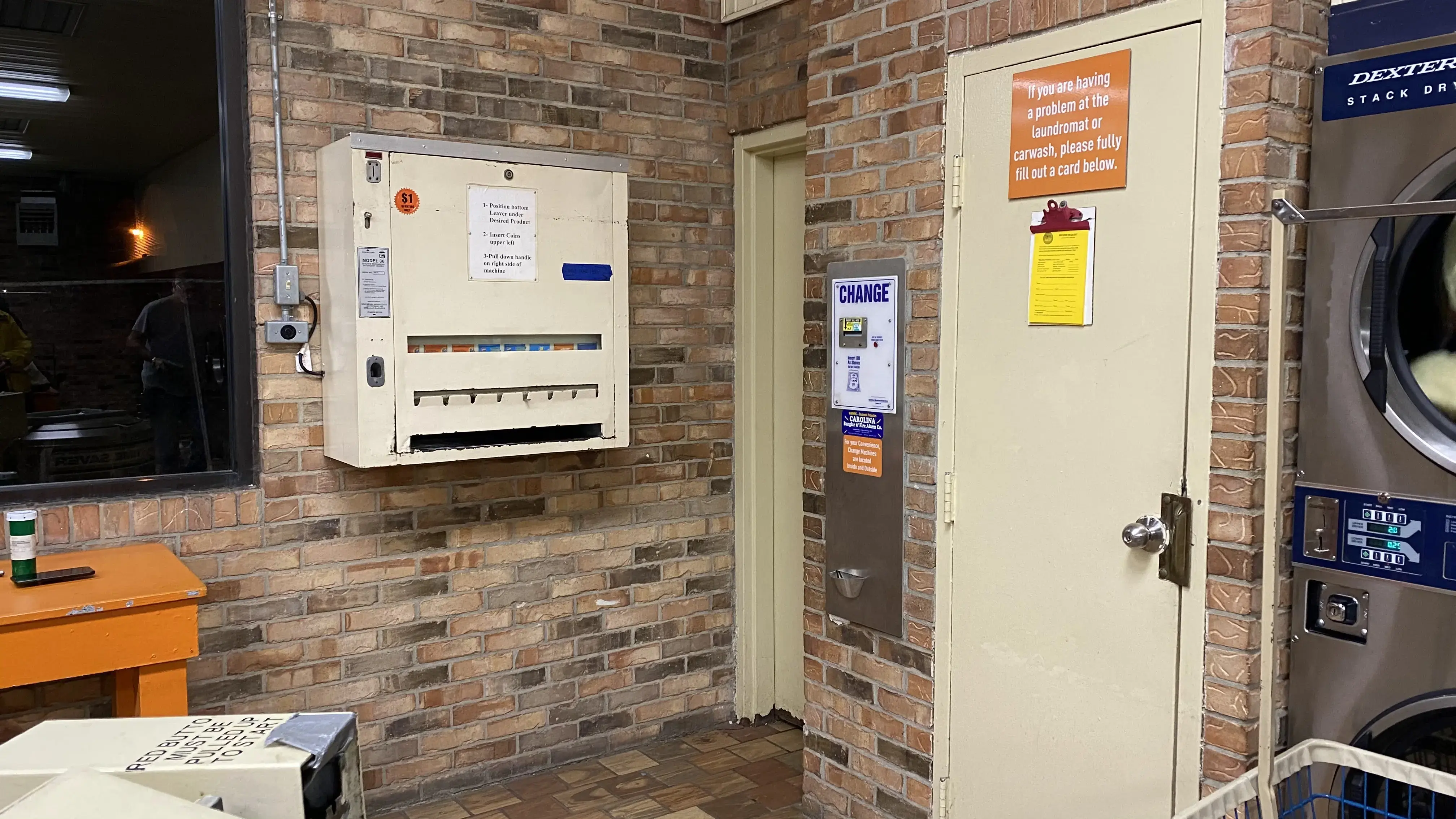 Tiger Wash Pendleton Laundromat & Car Wash - Image 13