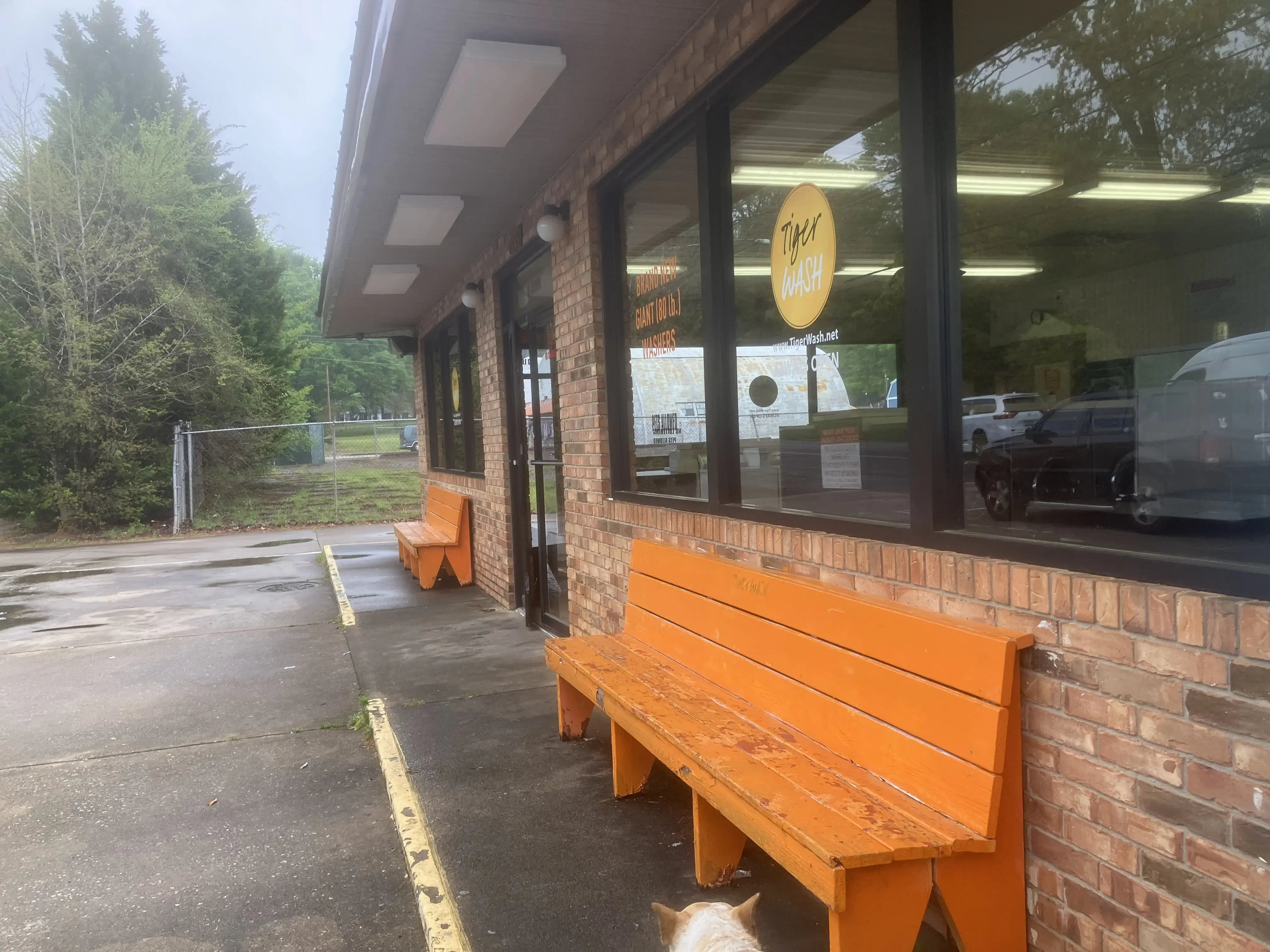 Tiger Wash Pendleton Laundromat & Car Wash thumbnail 7