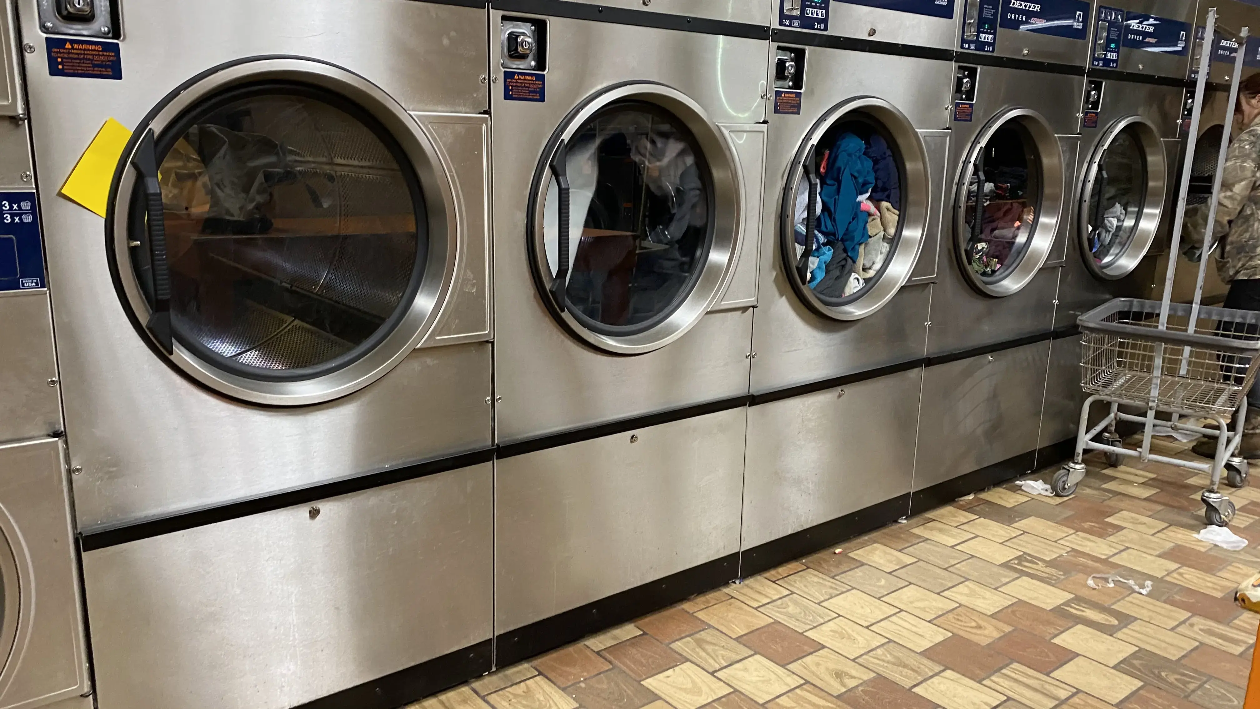 Tiger Wash Pendleton Laundromat & Car Wash - Image 3