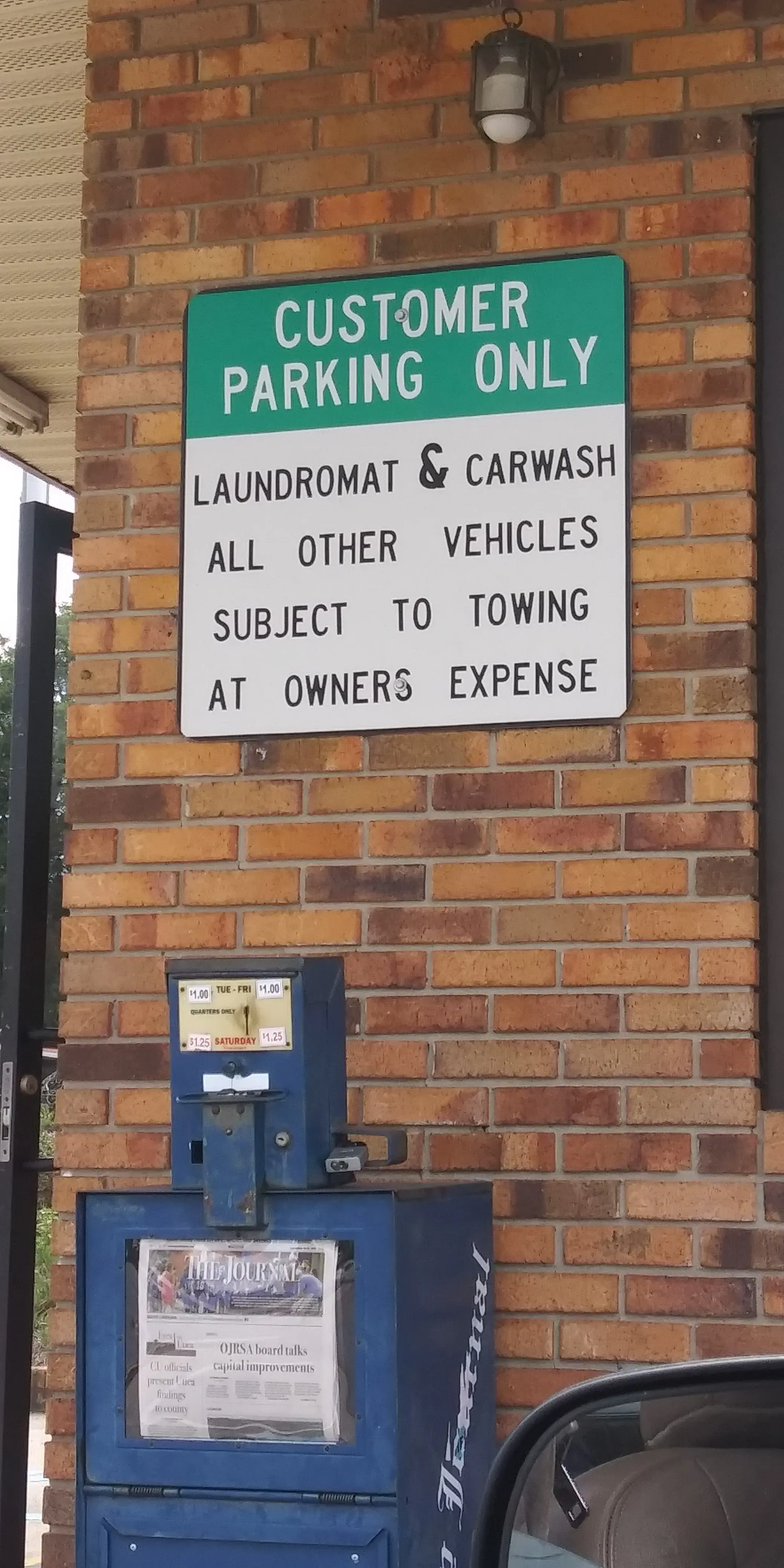 Tiger Wash Seneca Laundromat & Car Wash - Image 16