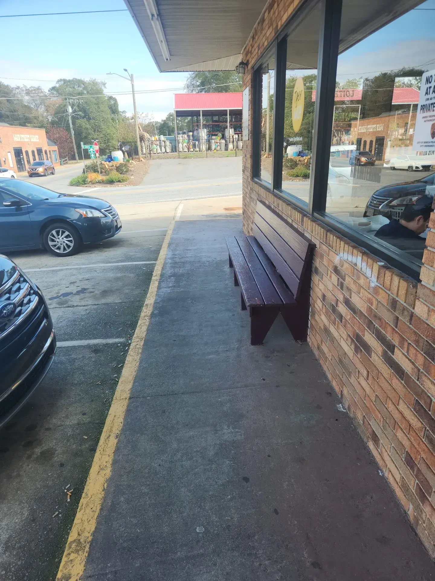 Tiger Wash Seneca Laundromat & Car Wash thumbnail 3