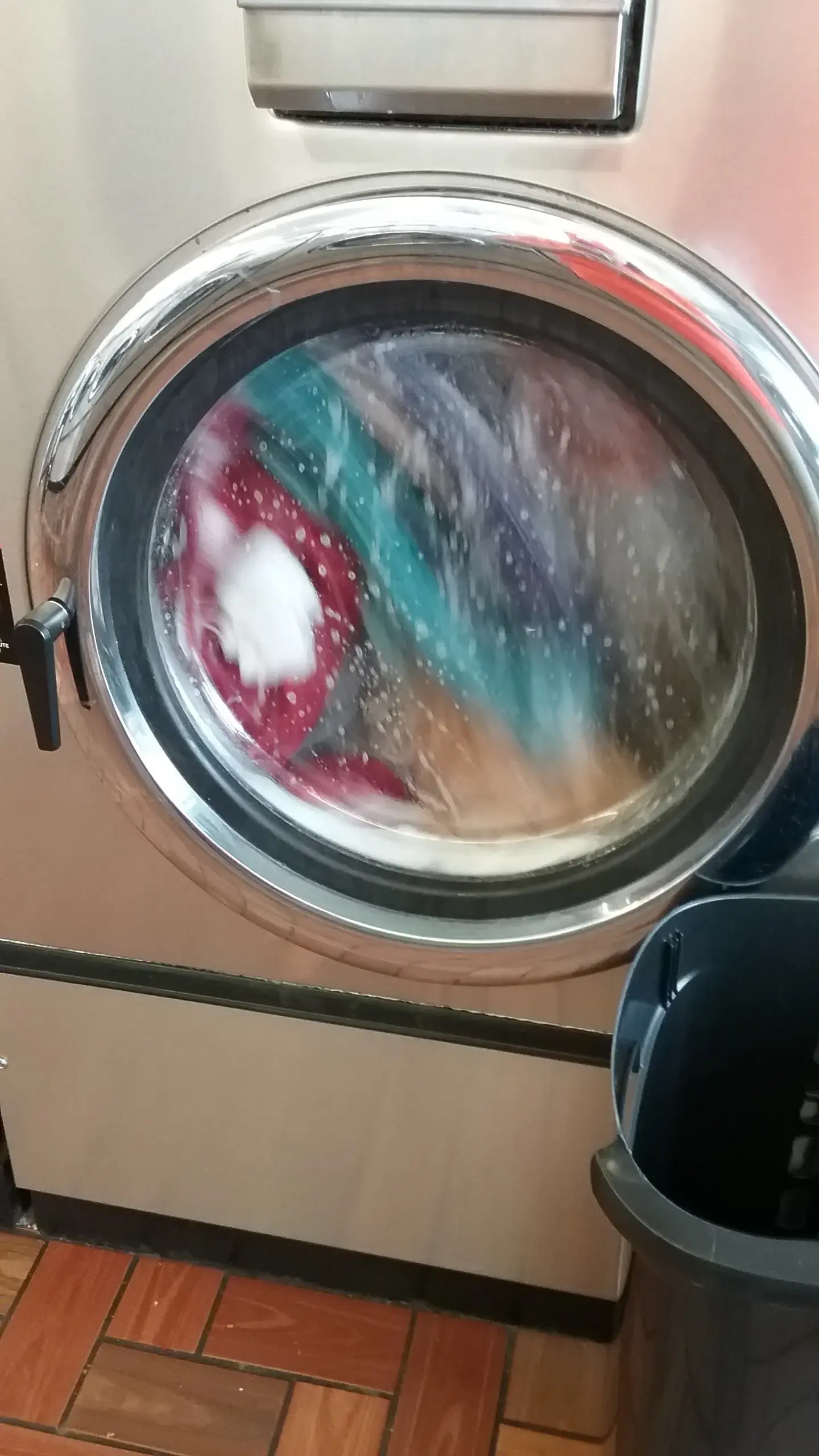 Tiger Wash Seneca Laundromat & Car Wash thumbnail 9