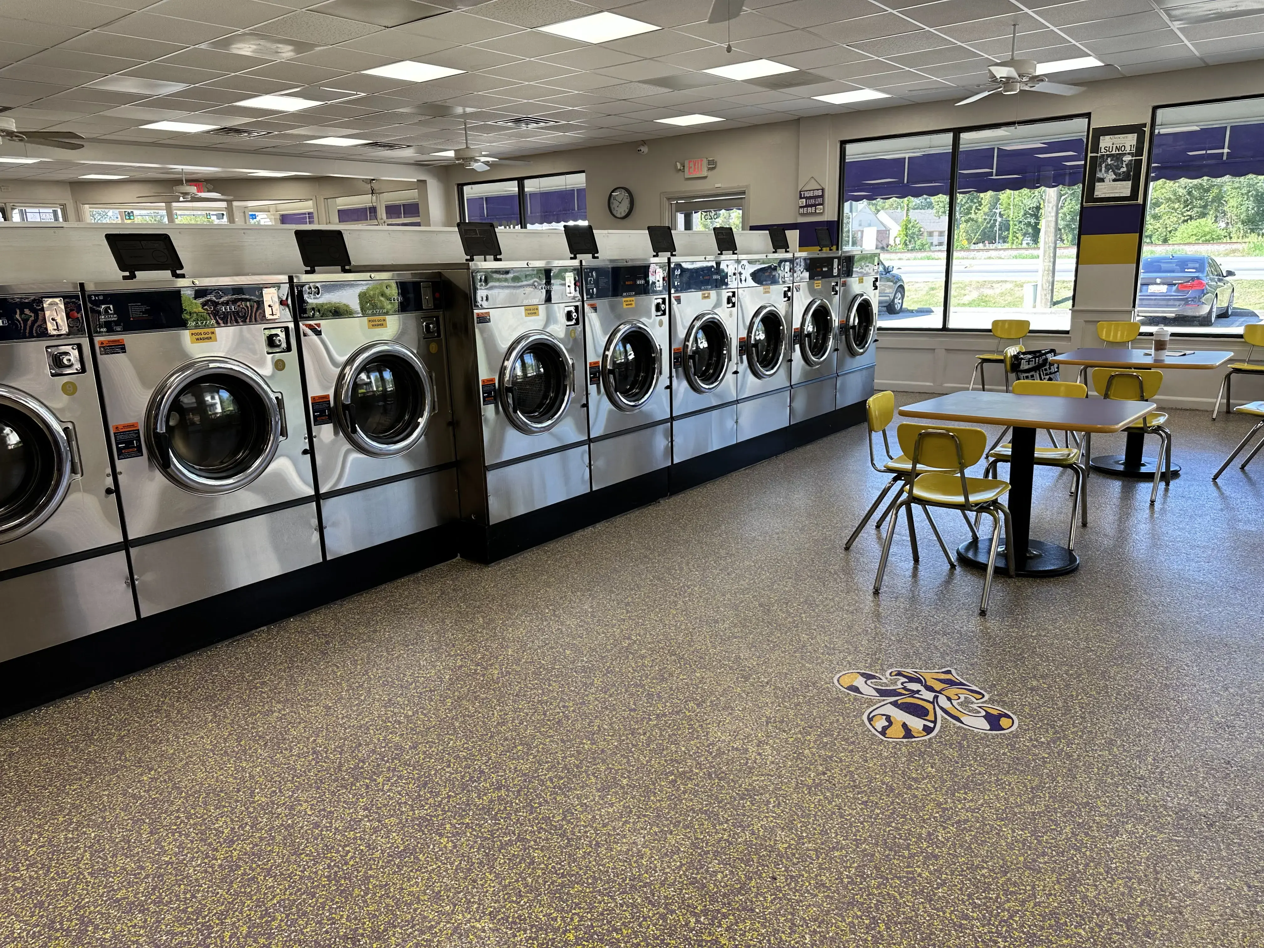 Tigerland Washateria - Image 1