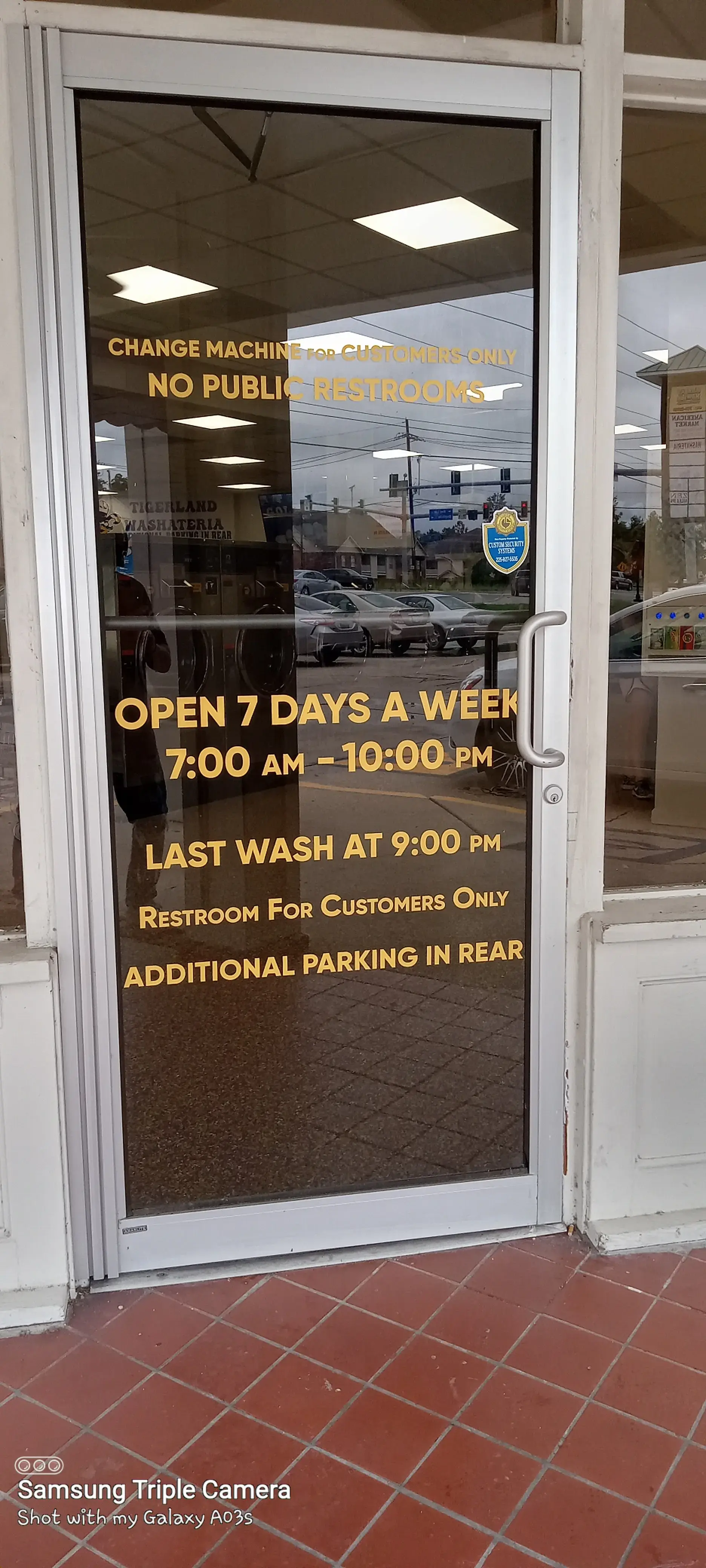Tigerland Washateria - Image 12