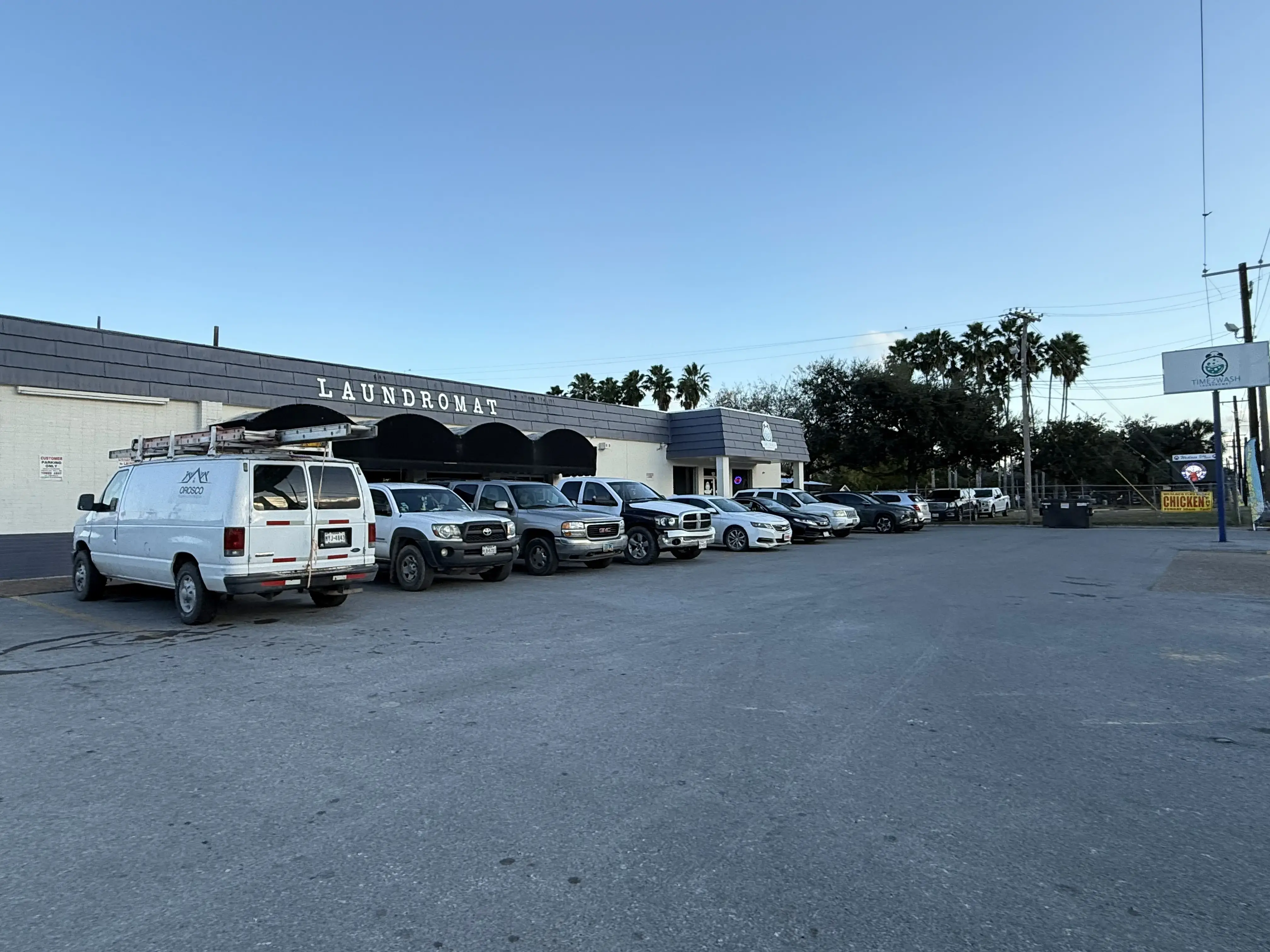 Time2Wash Laundromat - Image 8