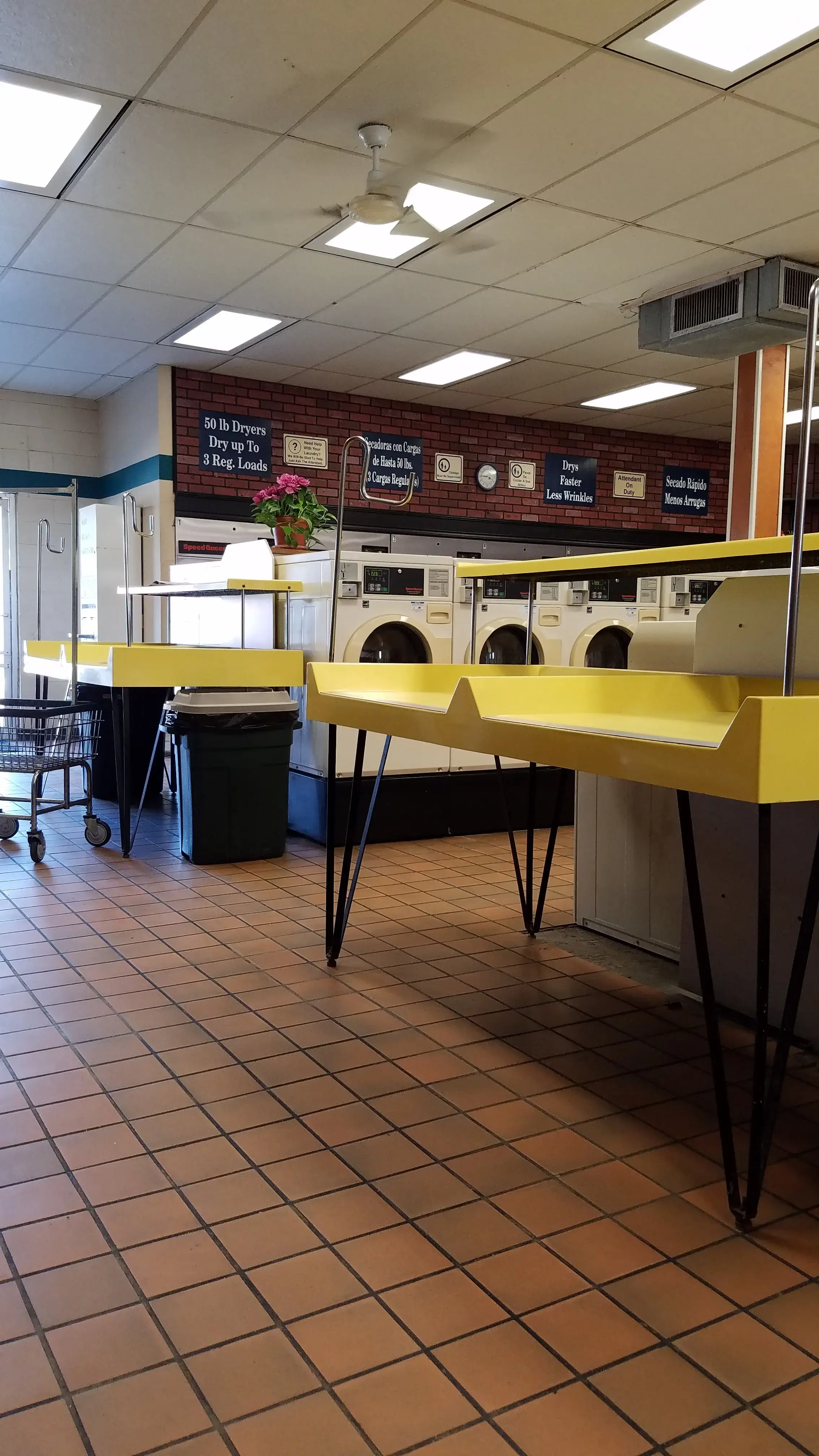 Time2Wash Laundromat thumbnail 11