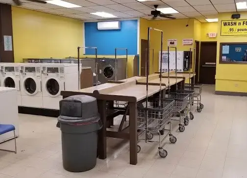 Tinee Bubbles Laundromat thumbnail 4