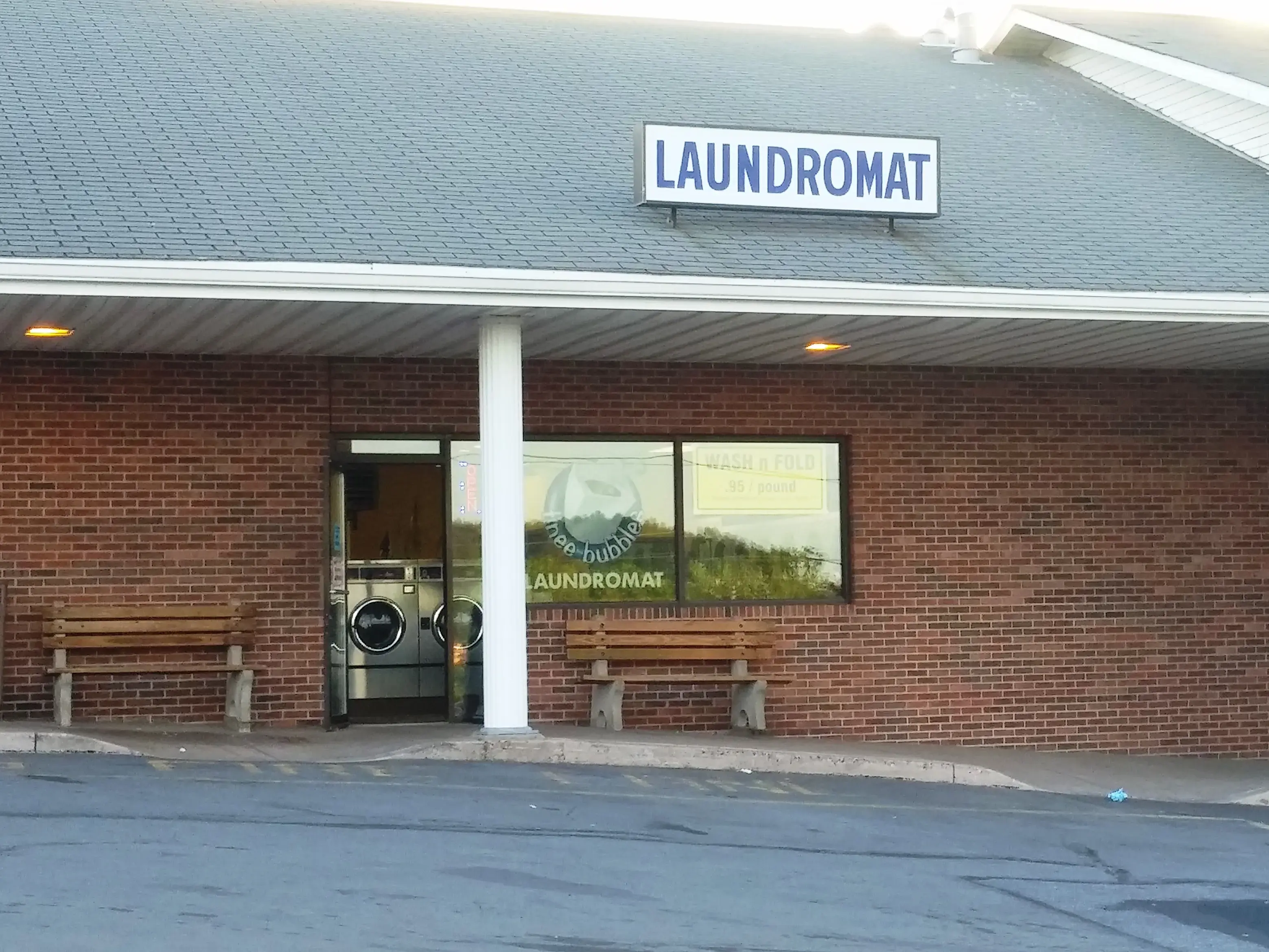 Tinee Bubbles Laundromat - Image 6