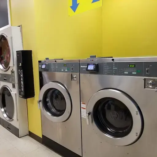 Tinee Bubbles Laundromat - Image 9