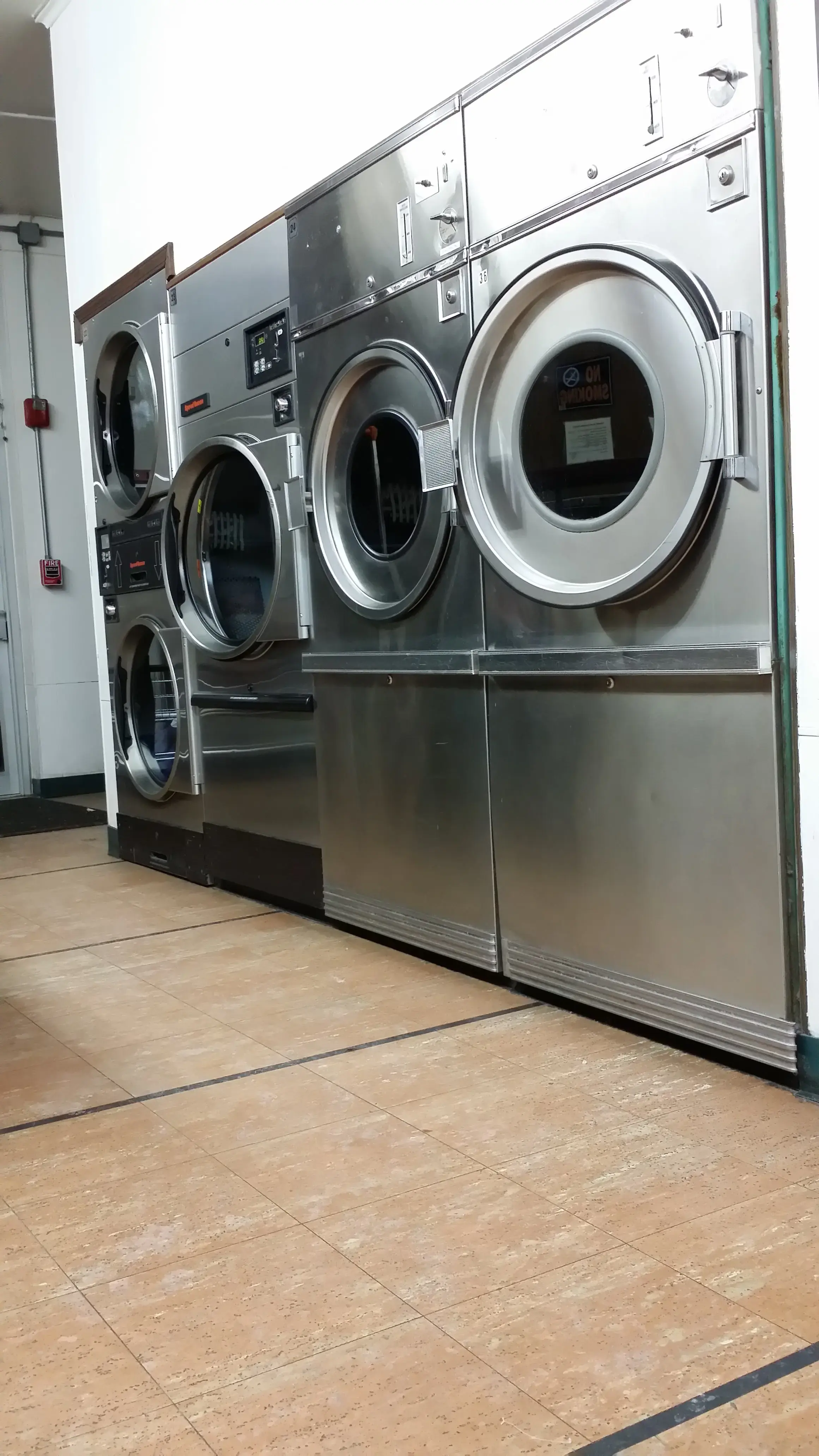 Tinley Park Laundromat thumbnail 14