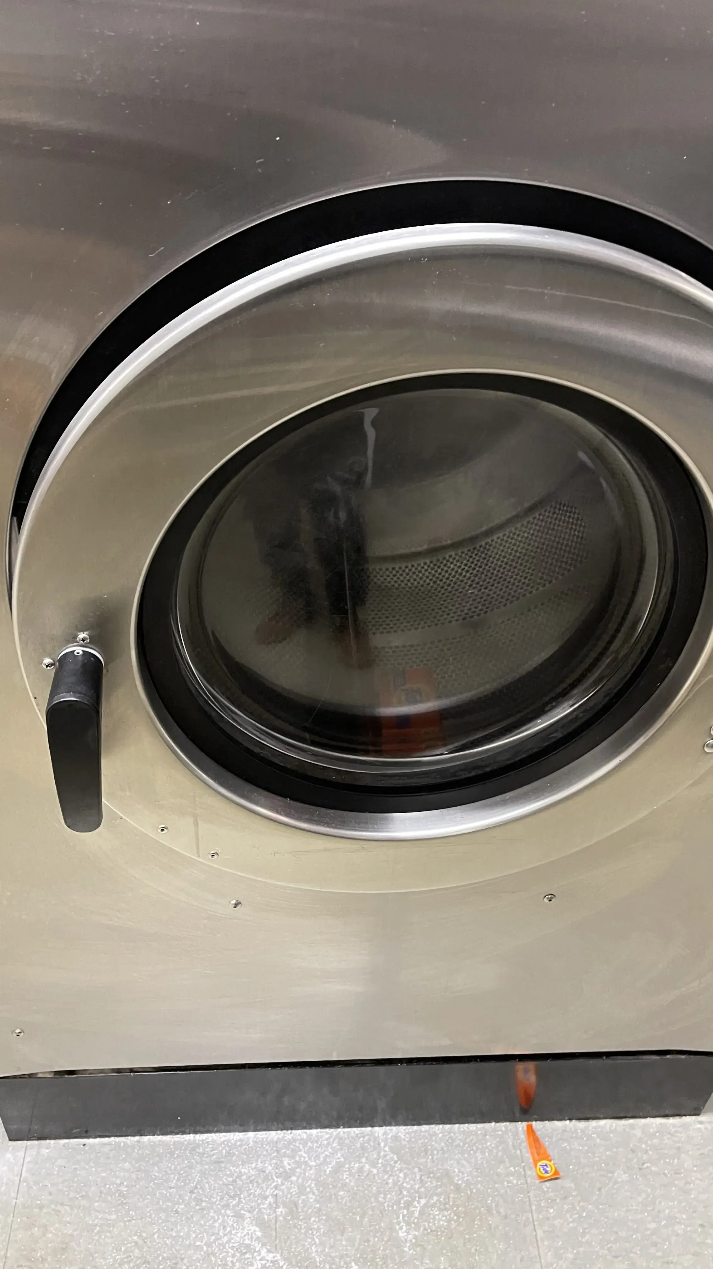 Tinley Park Laundromat - Image 9