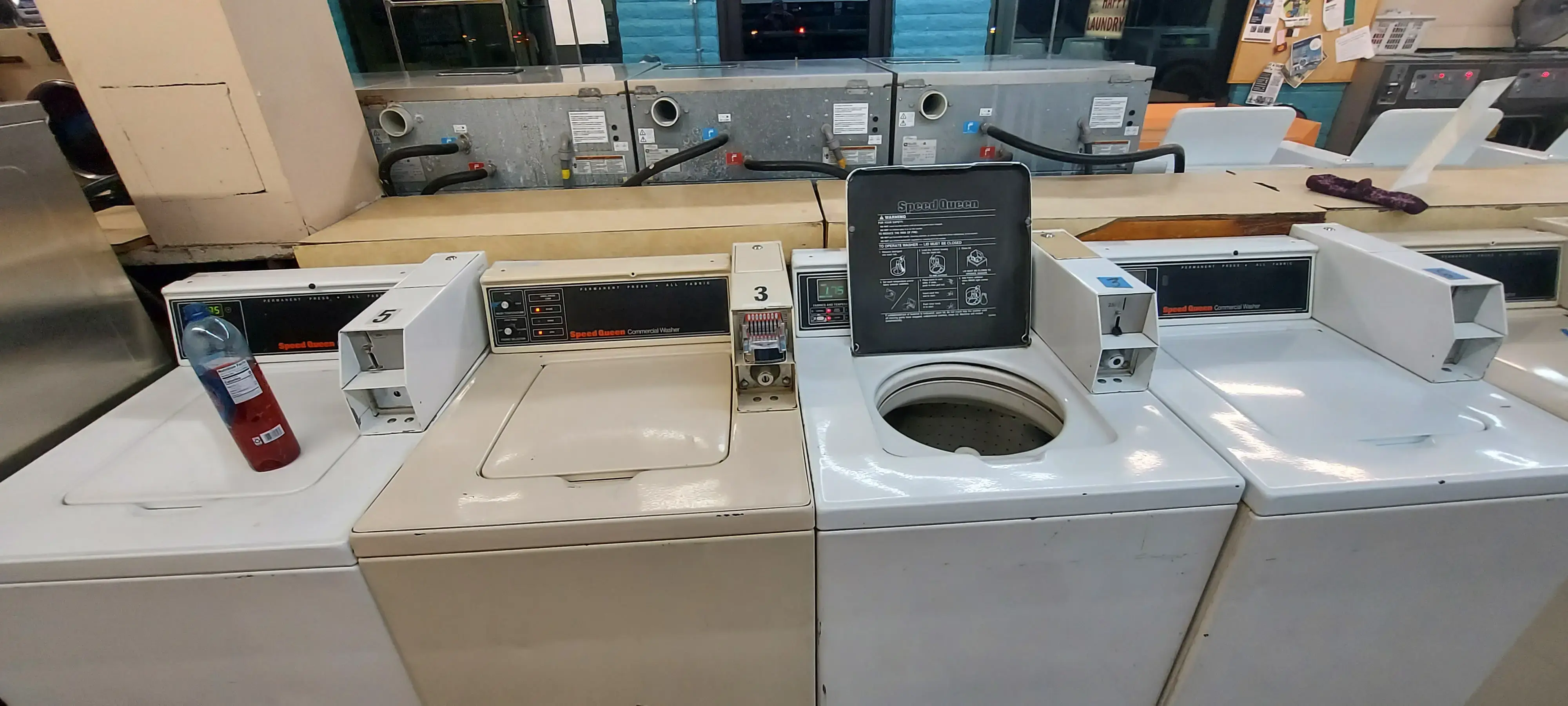 Tiny Bubbles 24 Hour Tucson Laundromat thumbnail 9