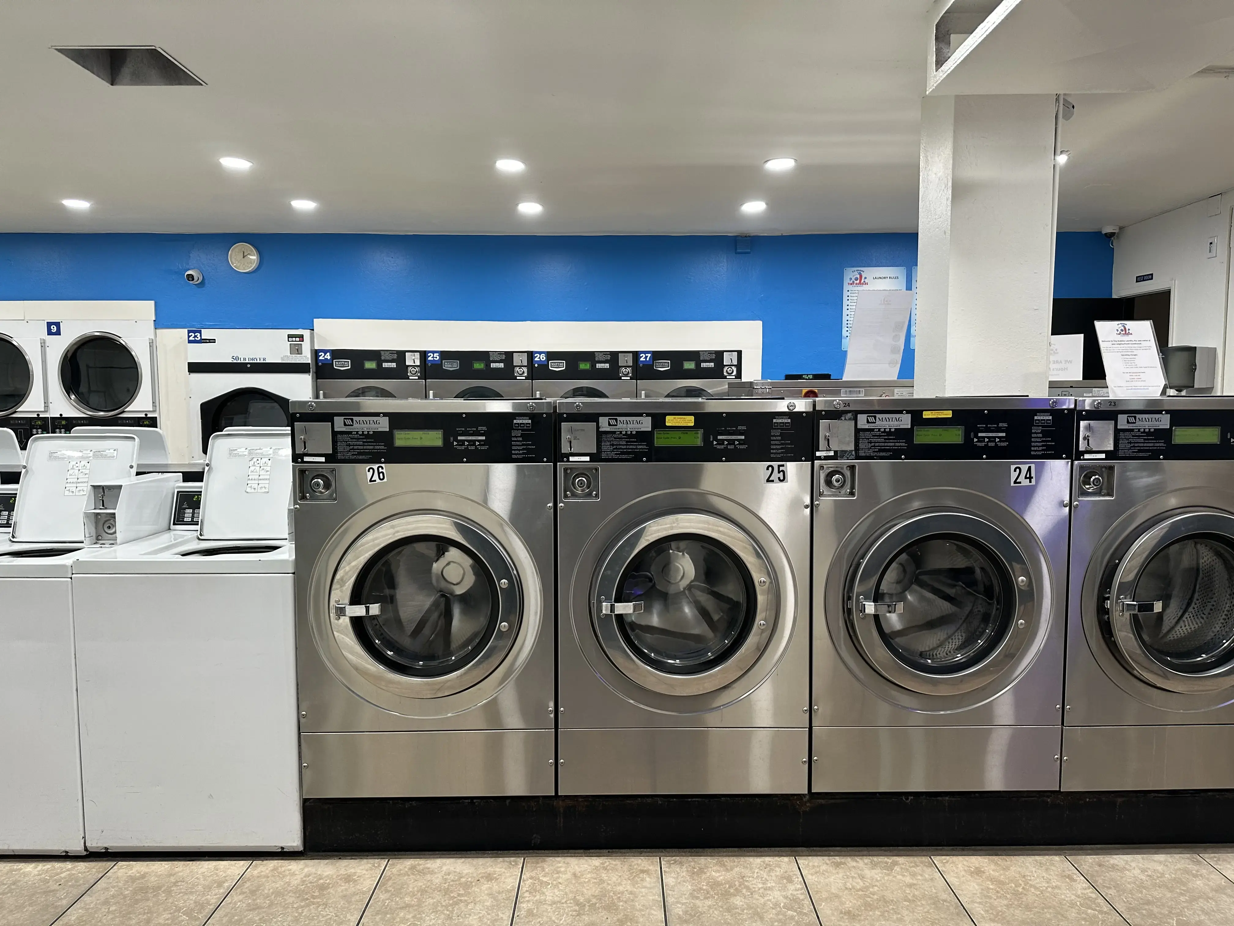 Tiny Bubbles 24 Hour Tucson Laundromat - Image 2
