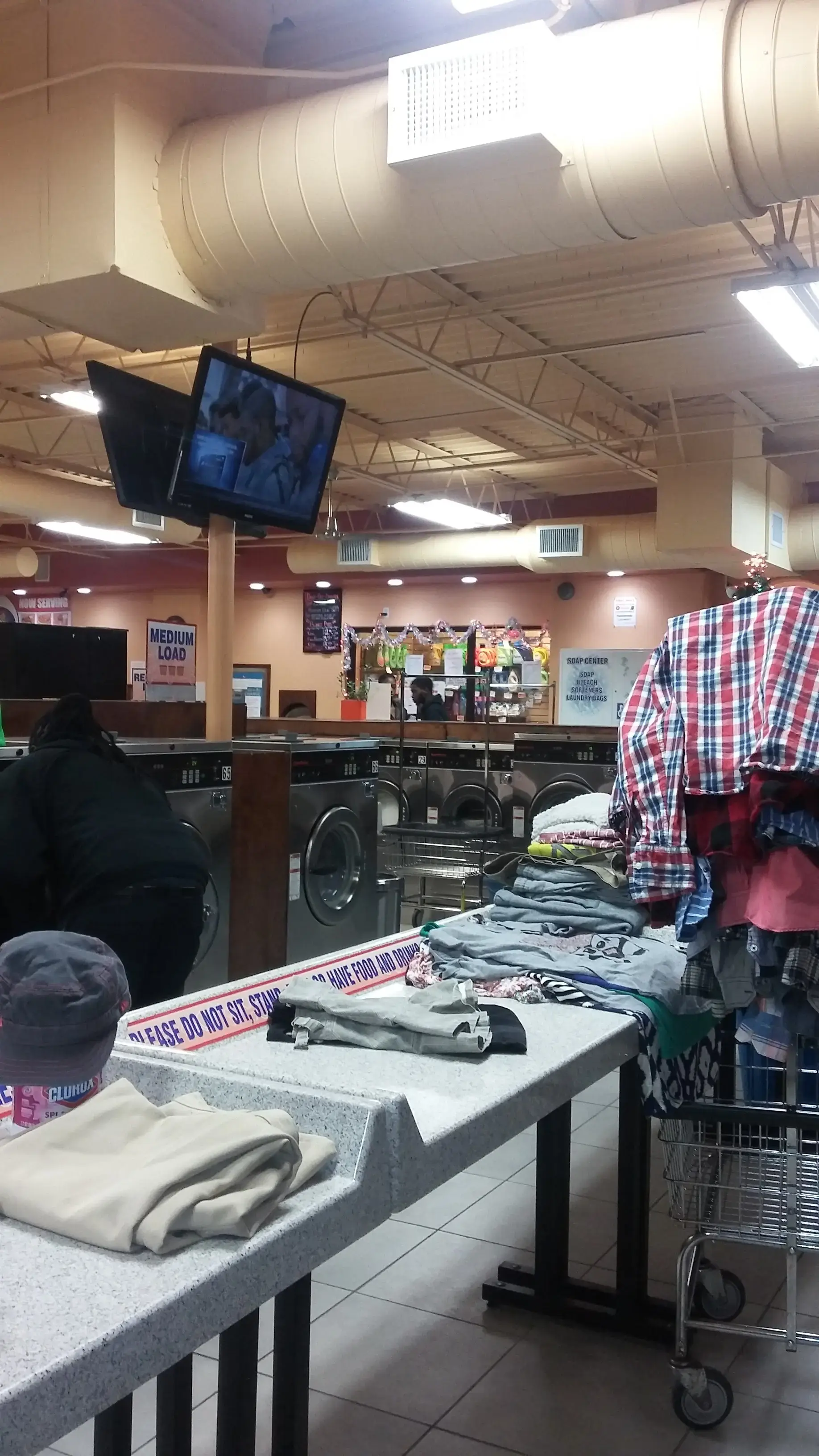 Tiny Bubbles Coin Laundry thumbnail 20