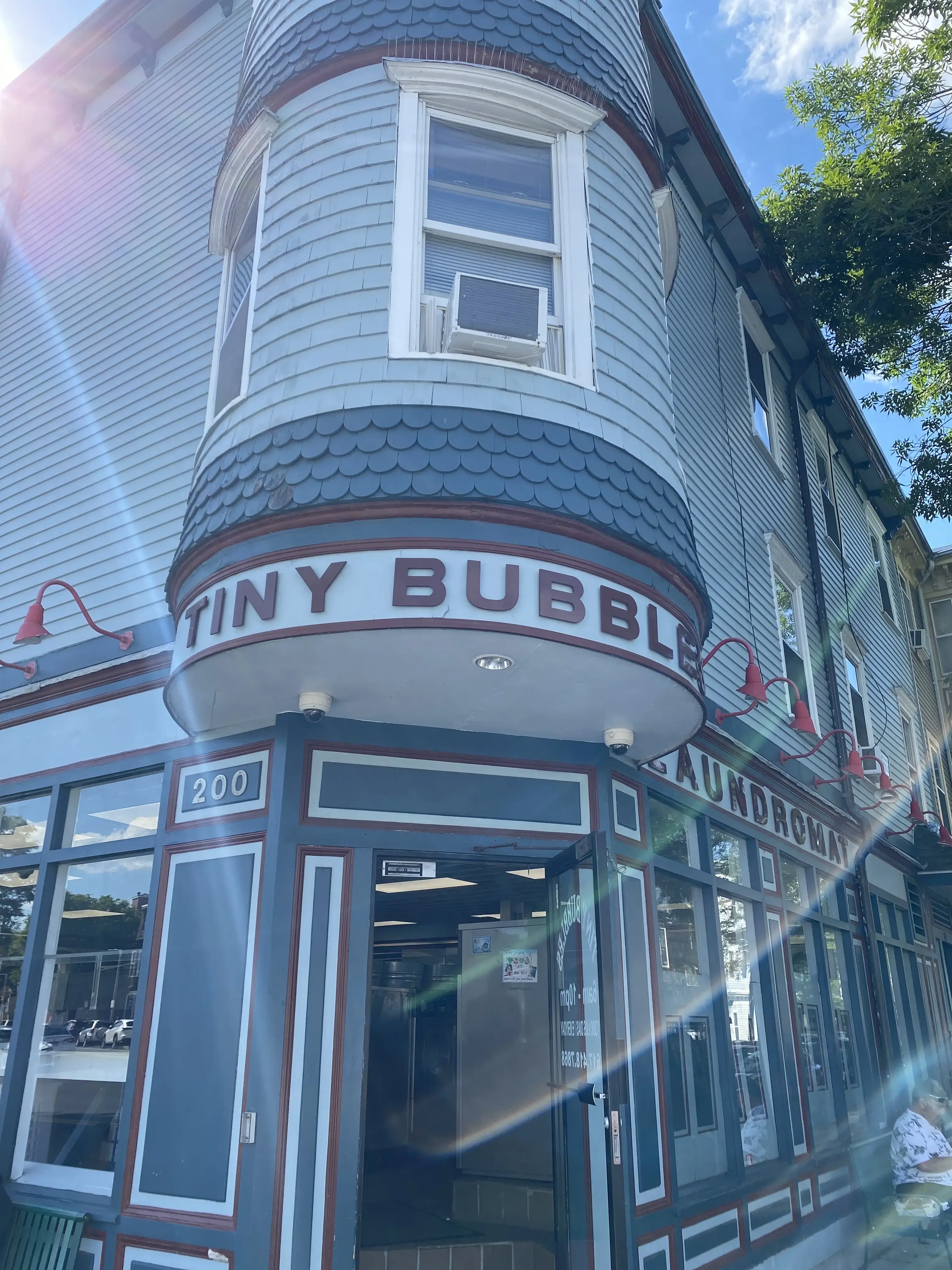 Tiny Bubbles location