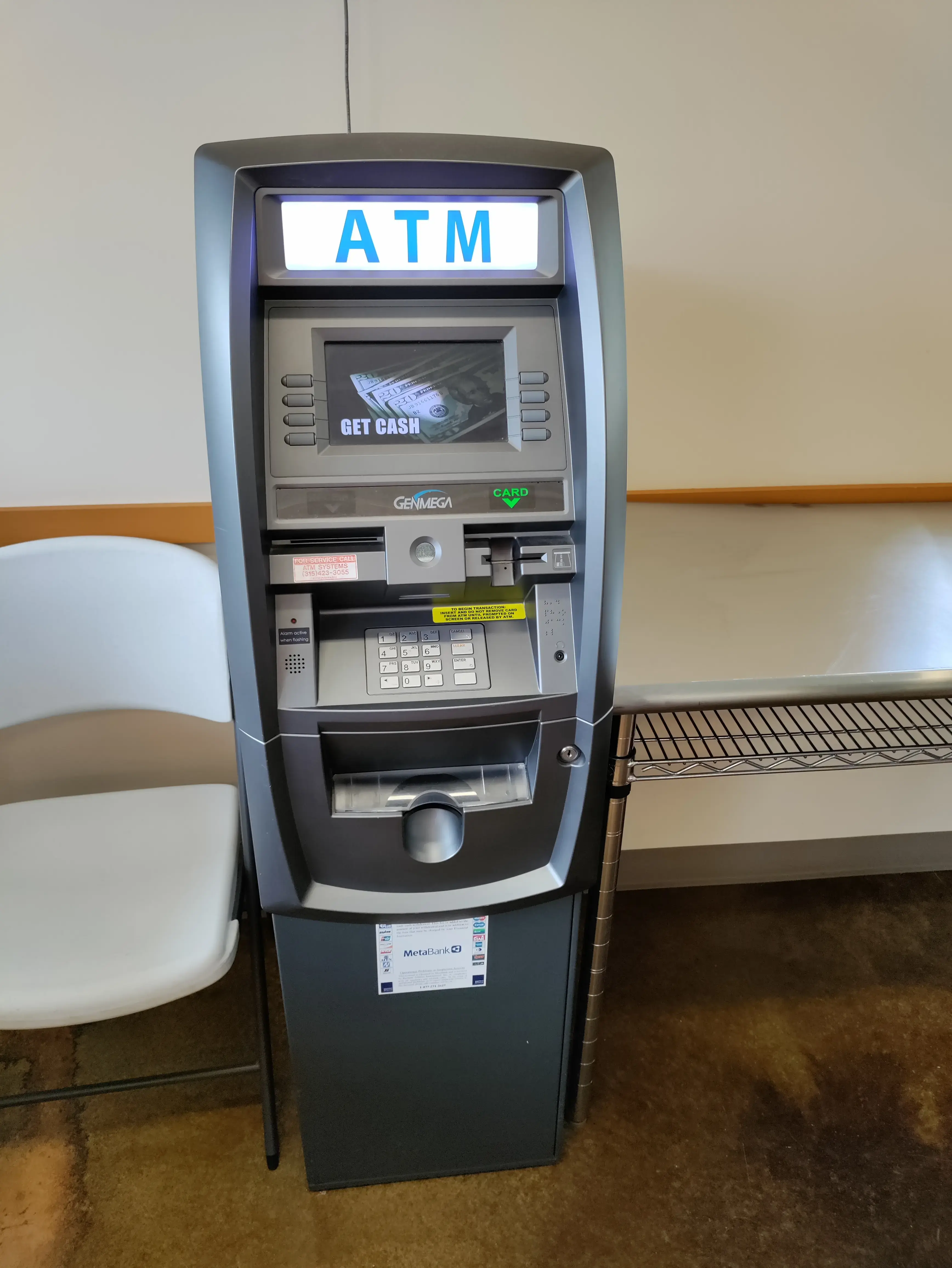 Tiny Bubbles Laundromat - Image 5