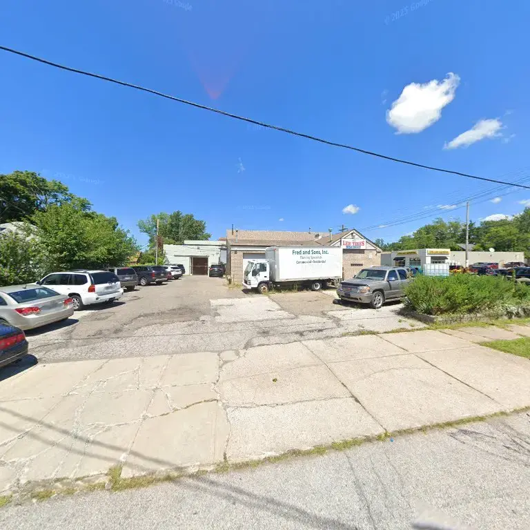 Tip Top Cleaners - Image 8