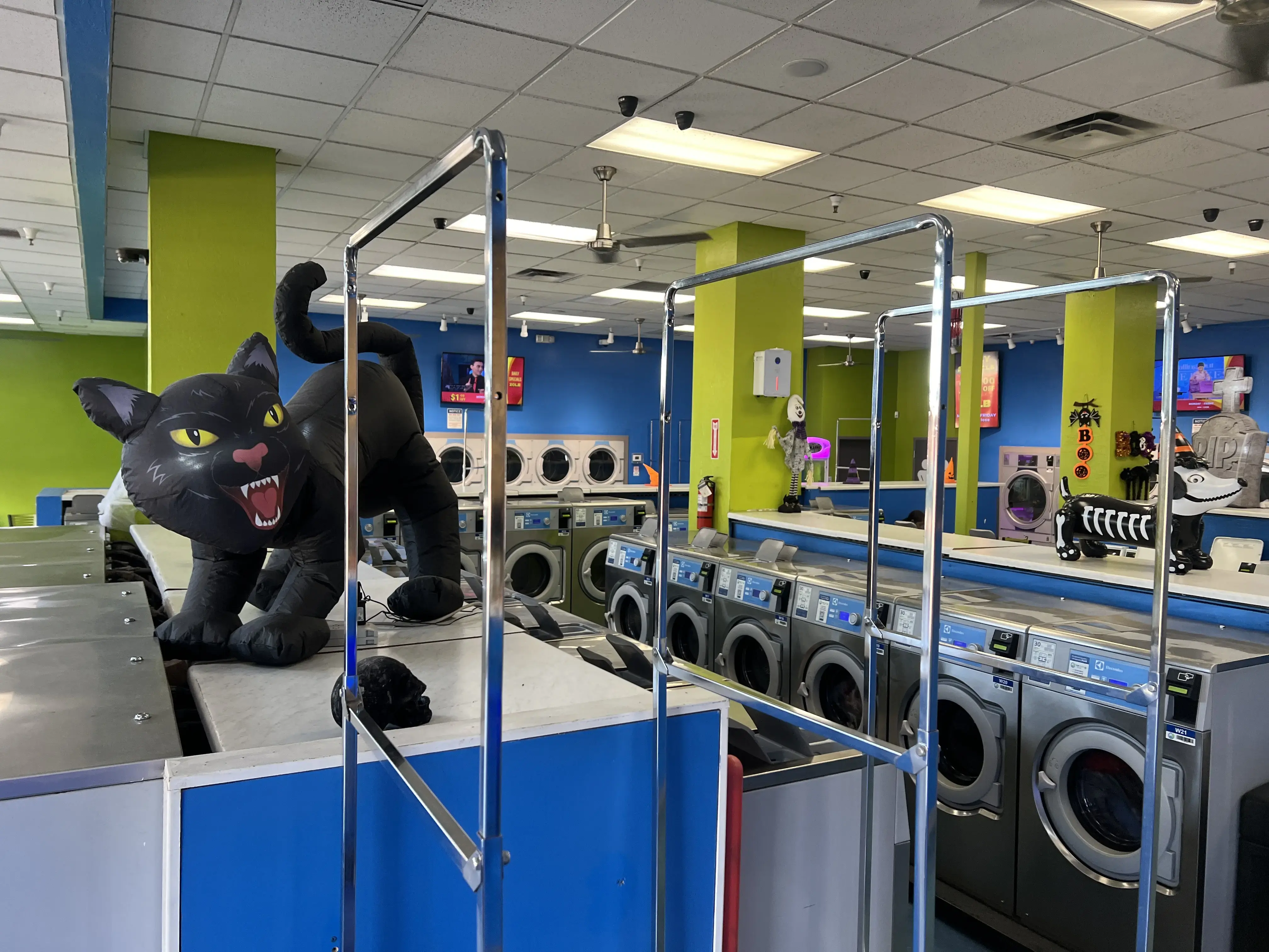 Tip Top Laundry thumbnail 2