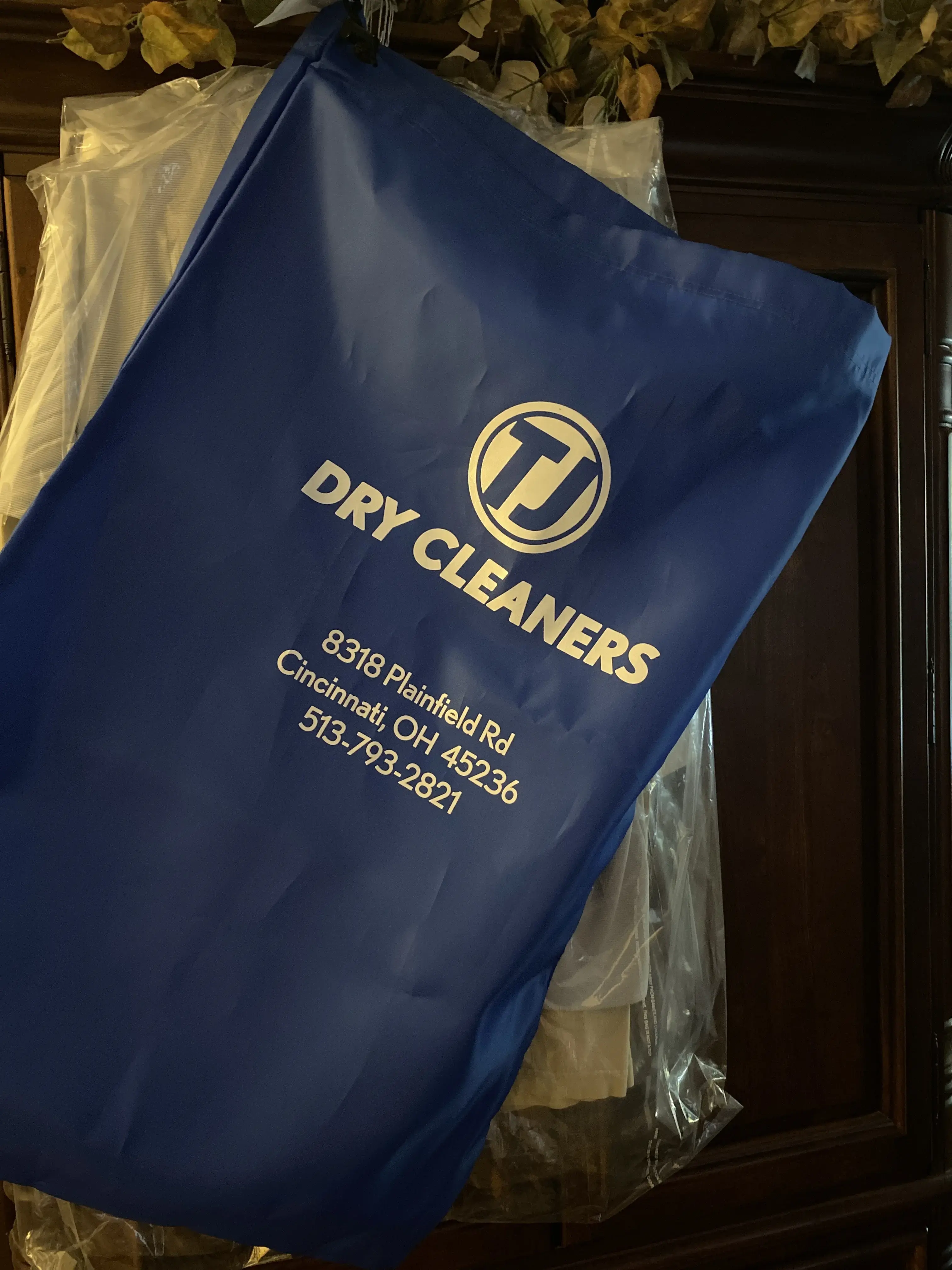 TJ Dry Cleaners thumbnail 6
