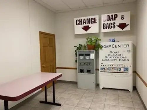 T.J's Laundrette: Wash & Fold Laundry Service - Image 5