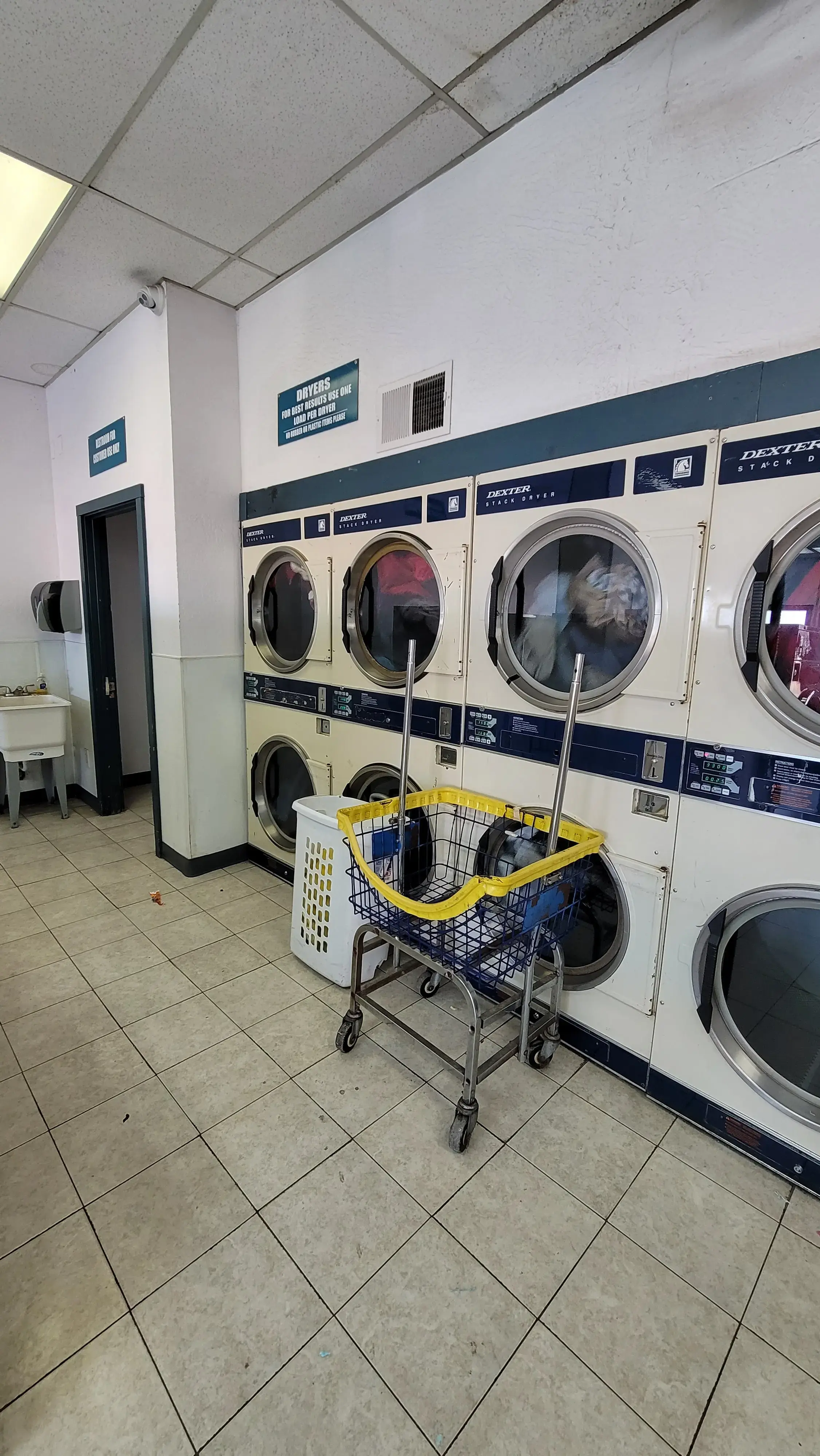 TLC Laundromat - Image 19