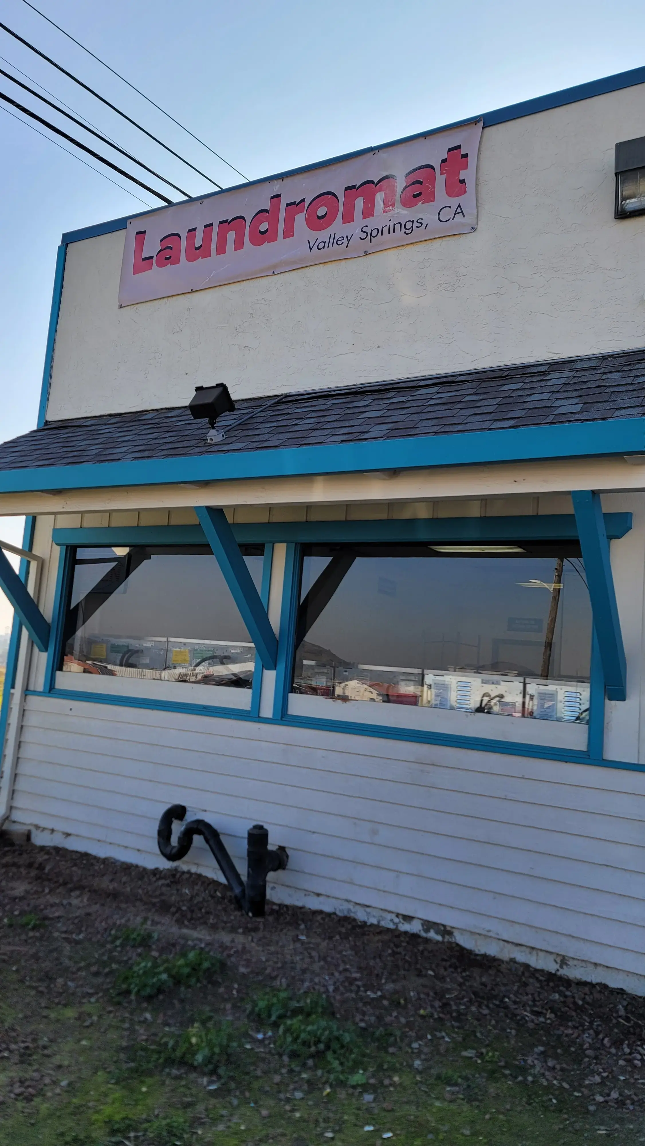 TLC Laundromat - Image 4