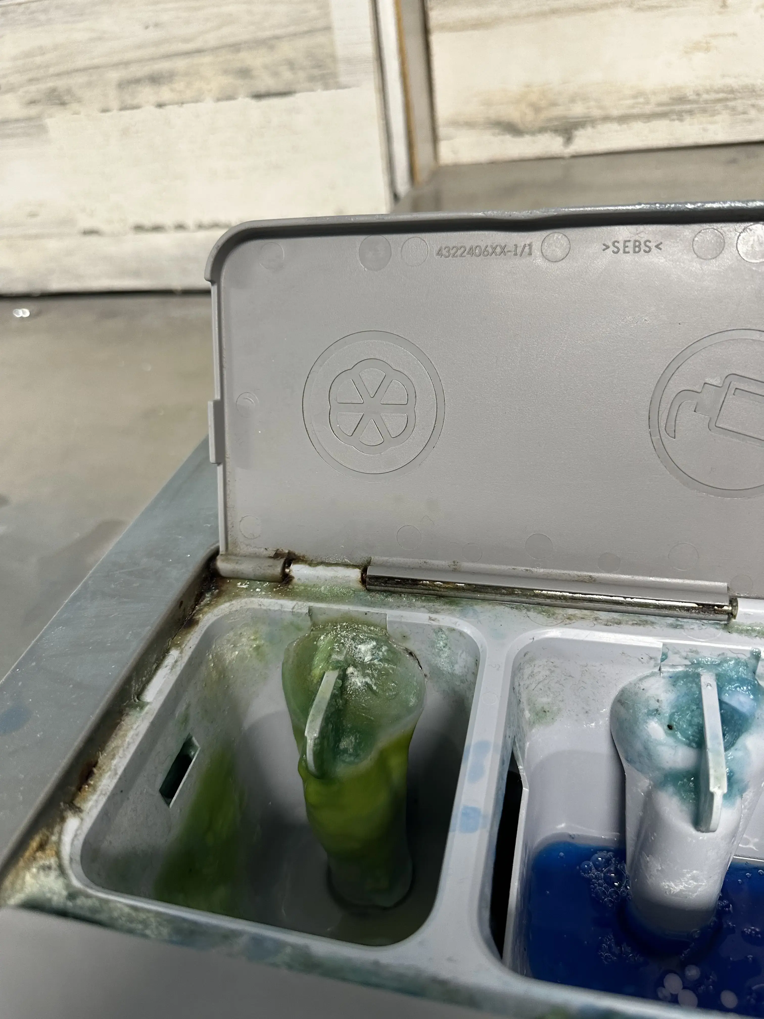 TNT LAUNDRY CENTER - Image 3