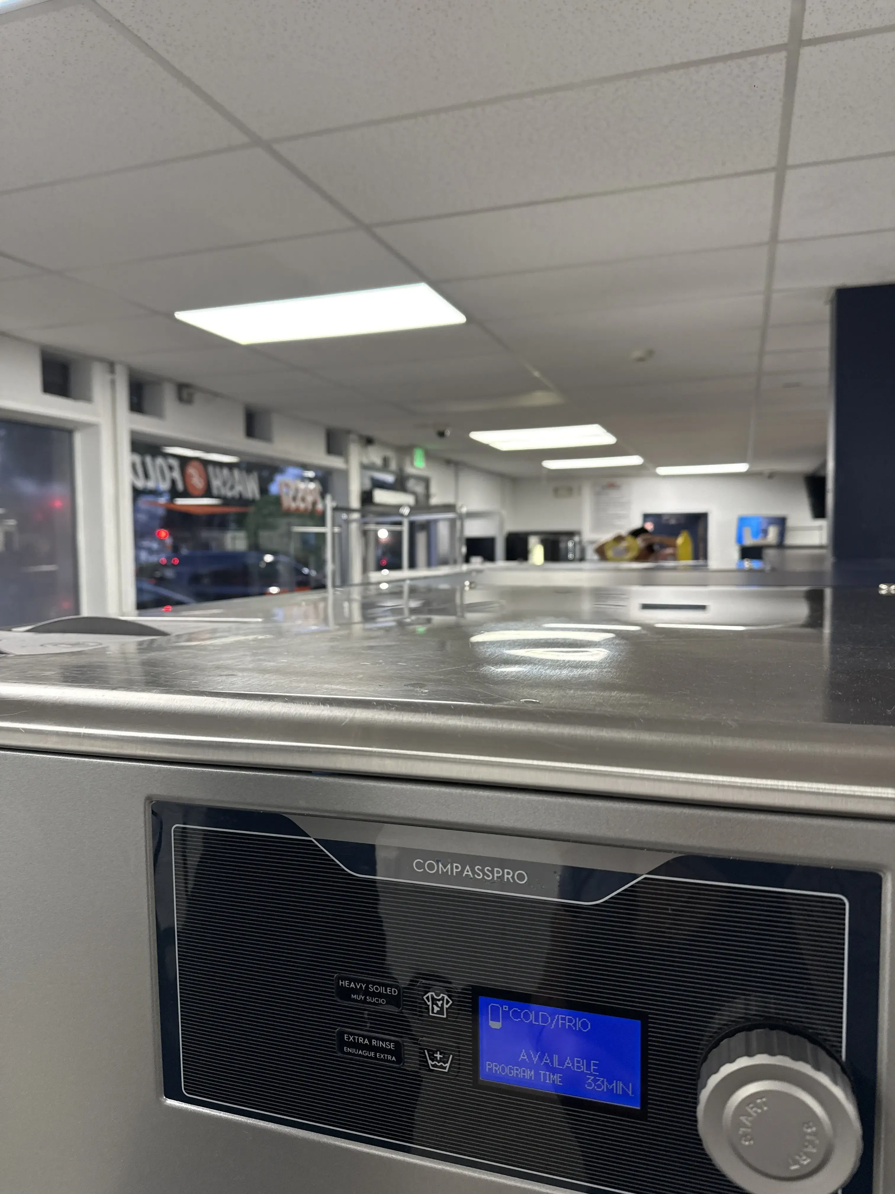 Tom's Laundromat of Hayward - Image 14