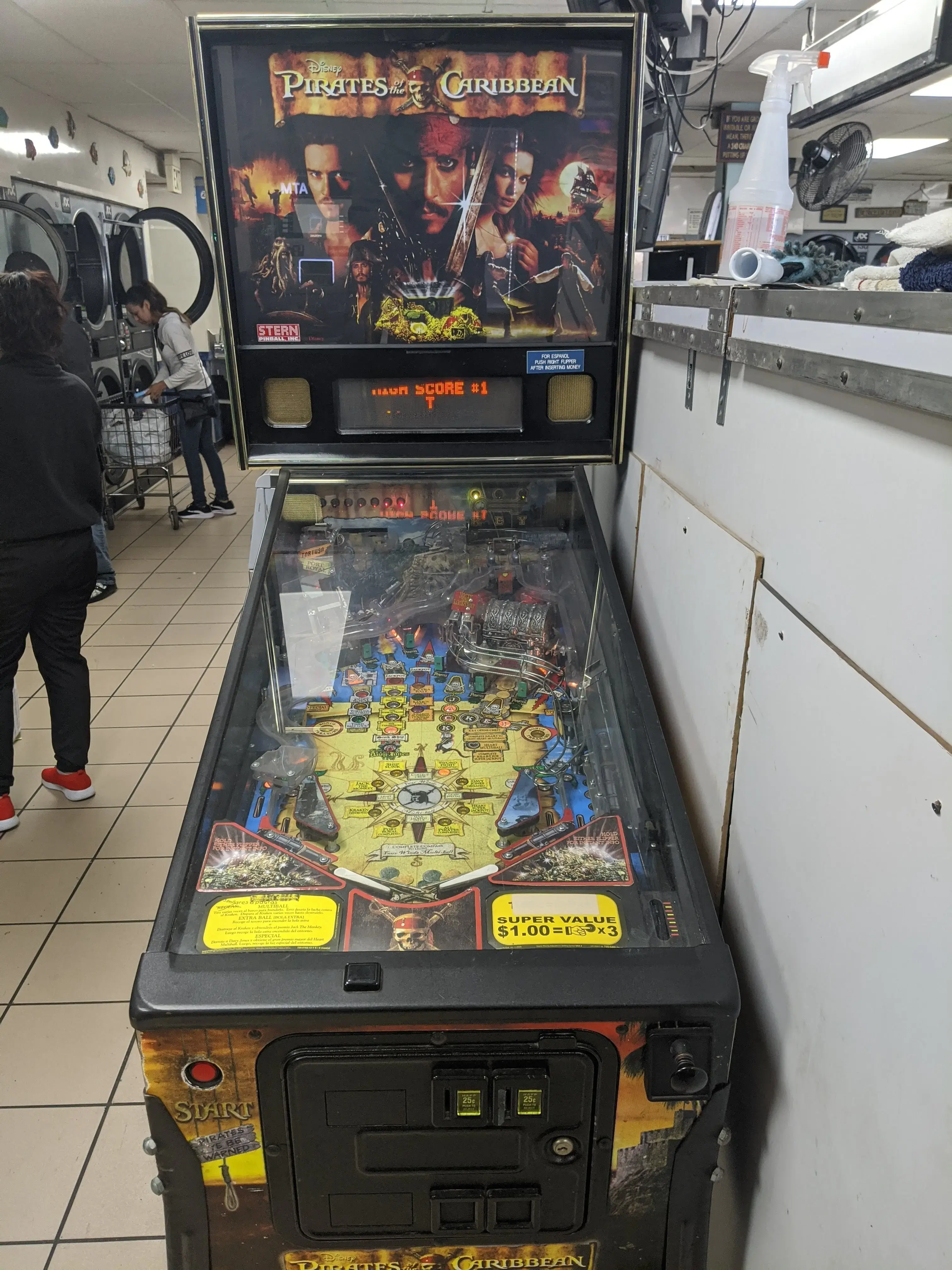 Tom's Laundromat of Hayward thumbnail 12