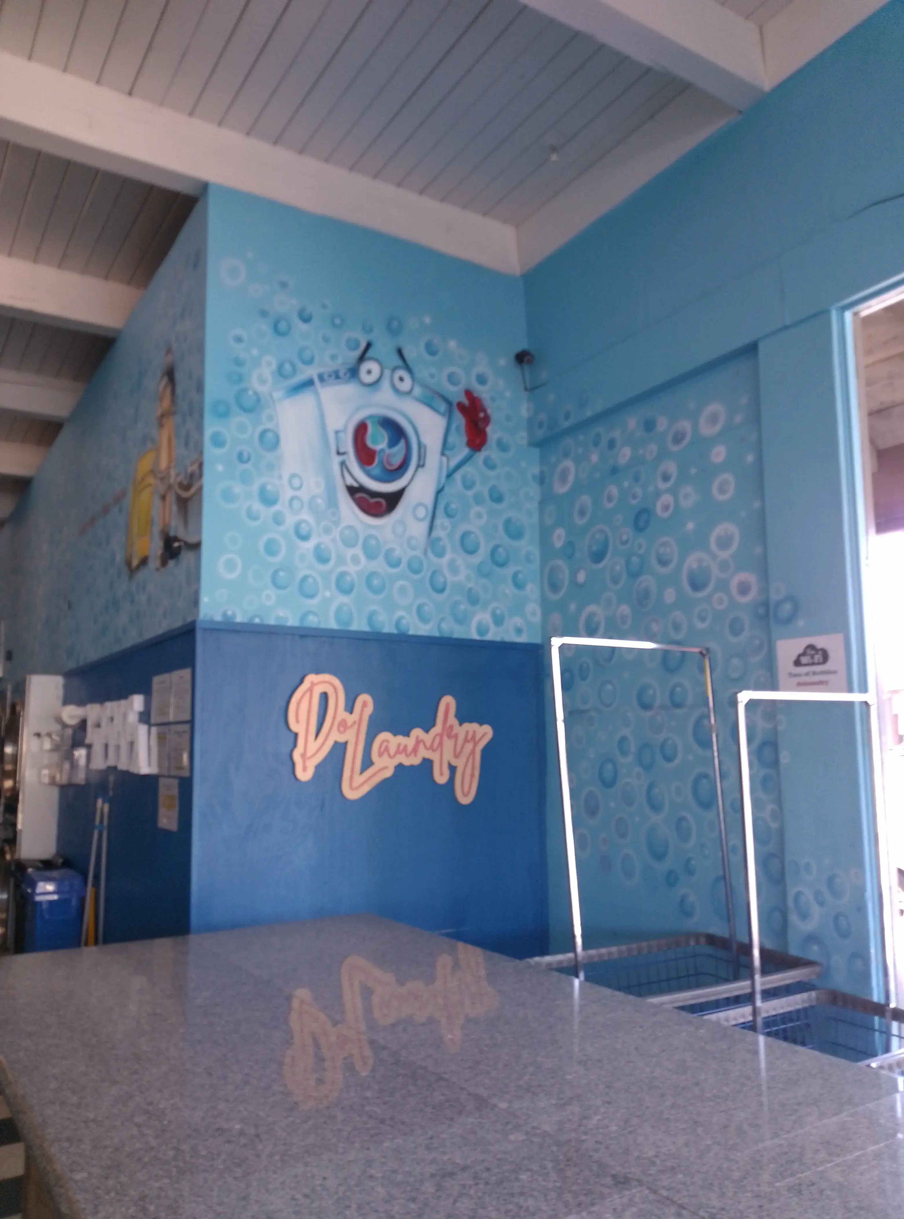Tons of Bubbles Laundromat thumbnail 4