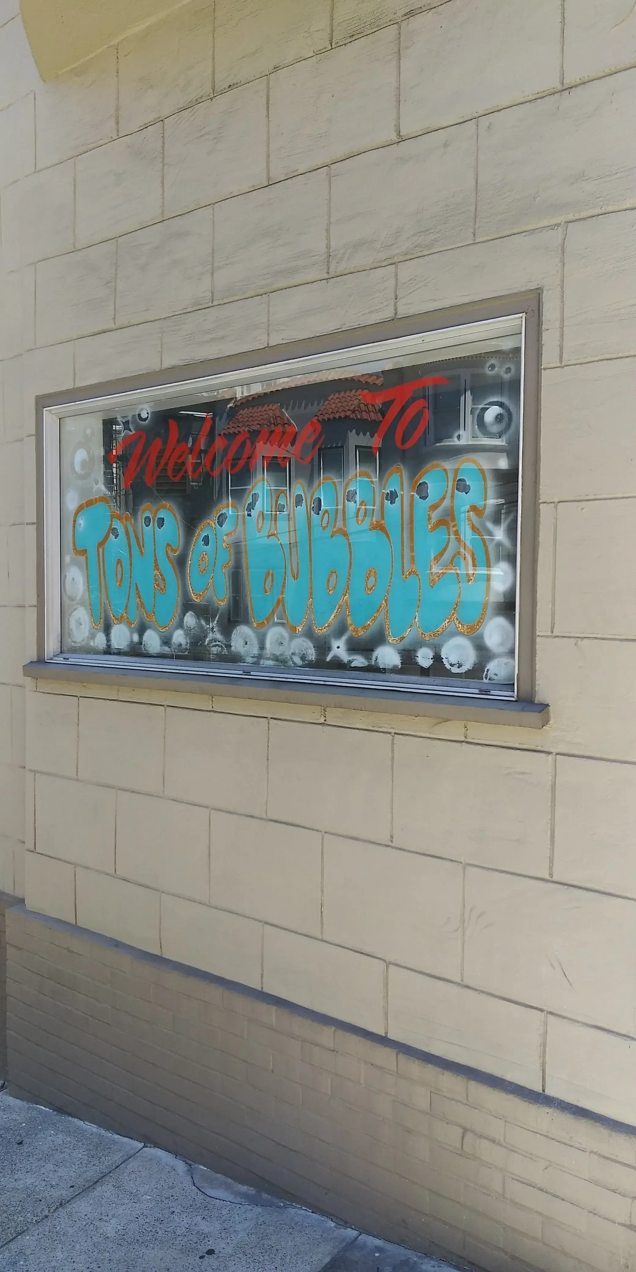 Tons of Bubbles Laundromat thumbnail 19