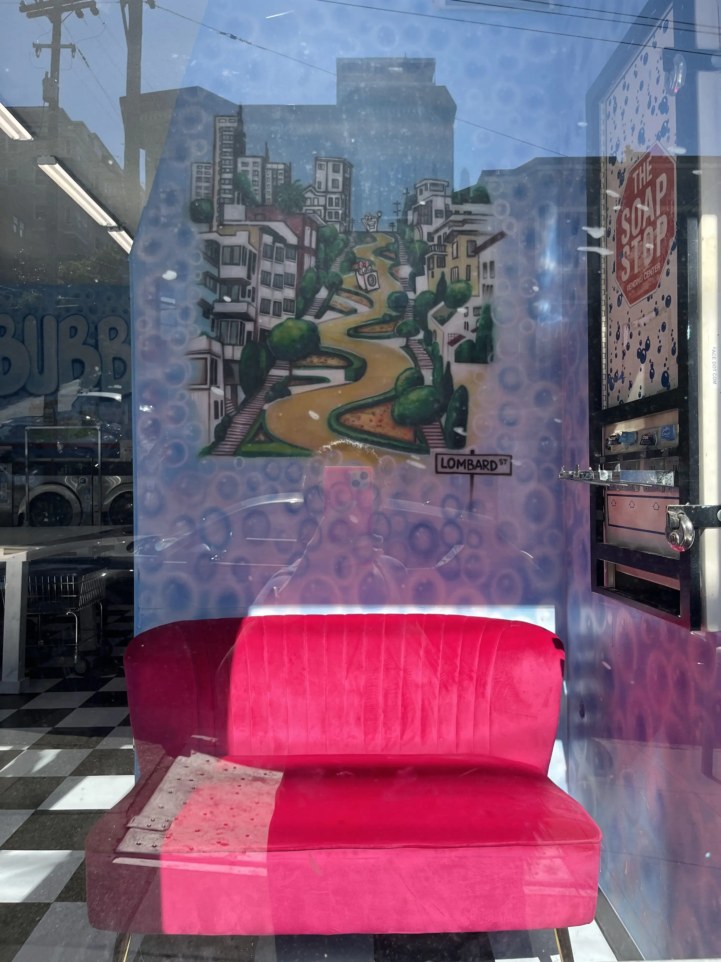 Tons of Bubbles Laundromat - Image 6