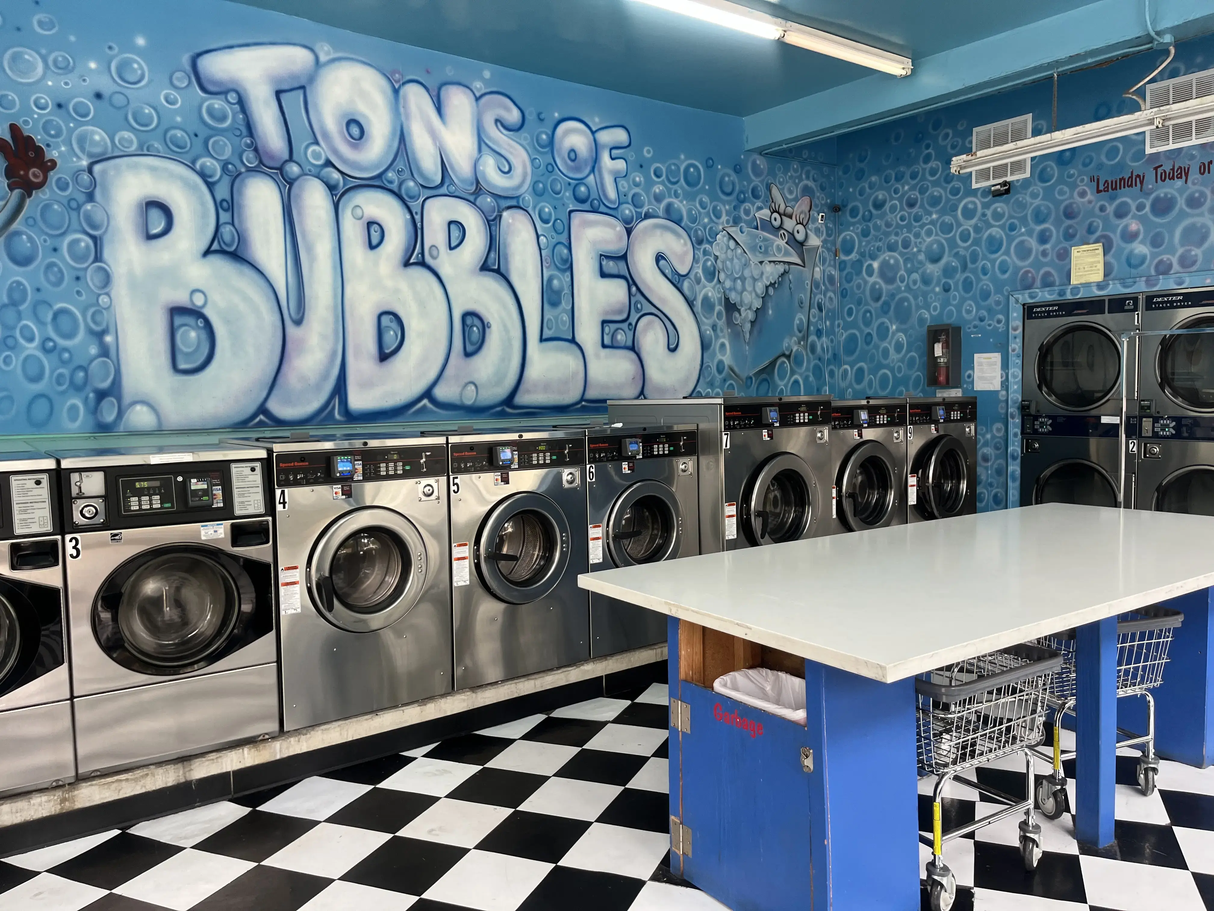 Tons of Bubbles Laundromat thumbnail 11