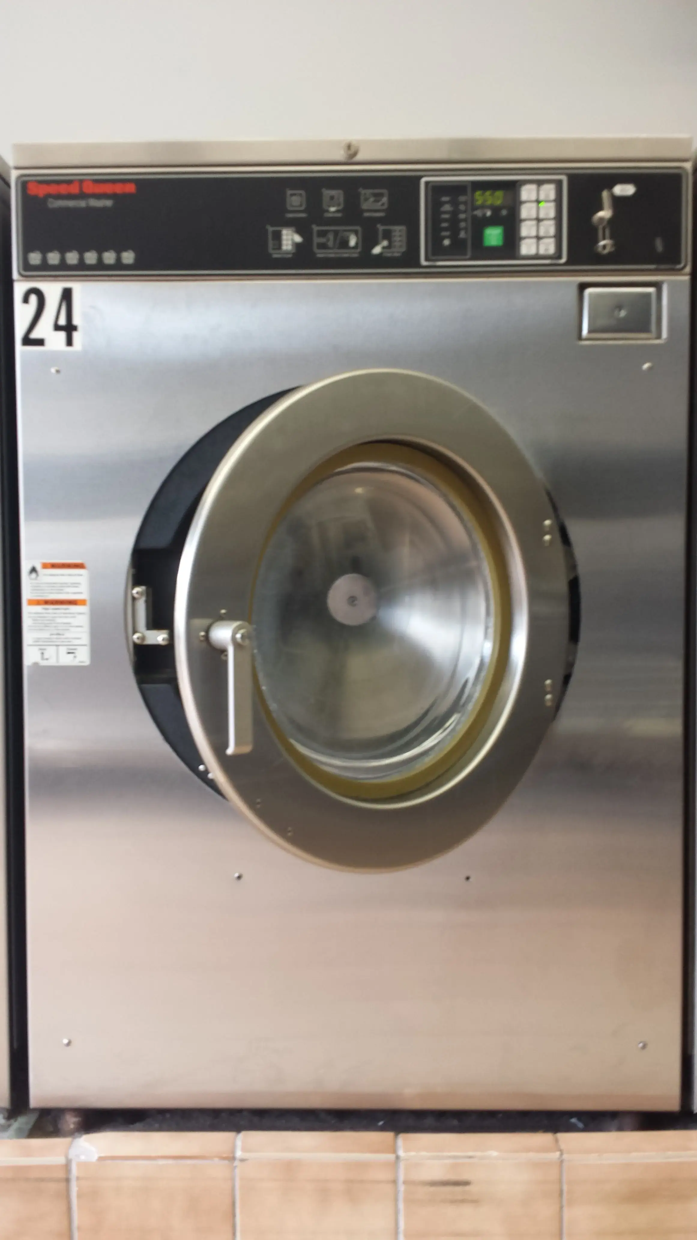 Tony's Laundromat thumbnail 10