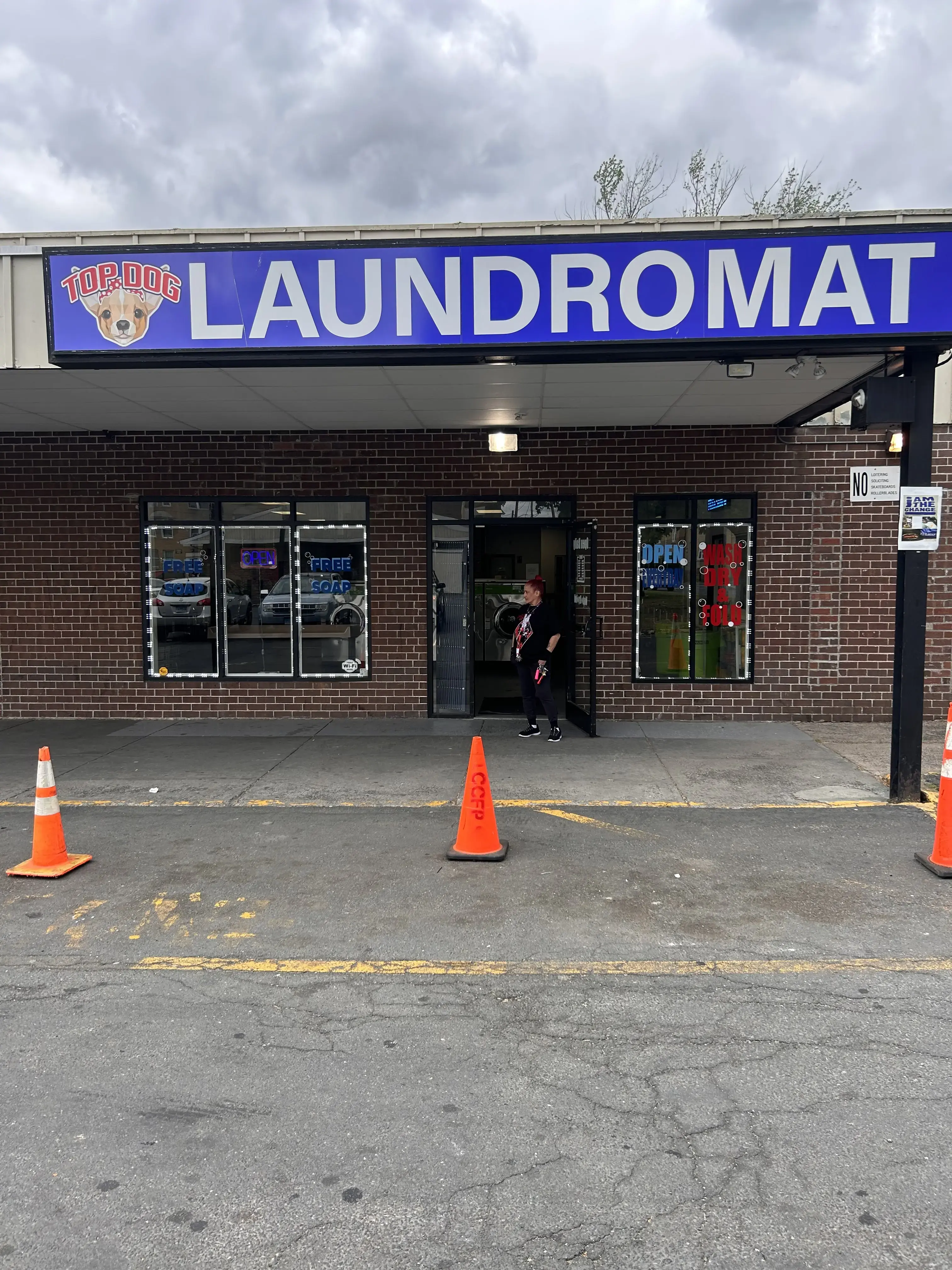 Top Dog Laundromat - Image 4