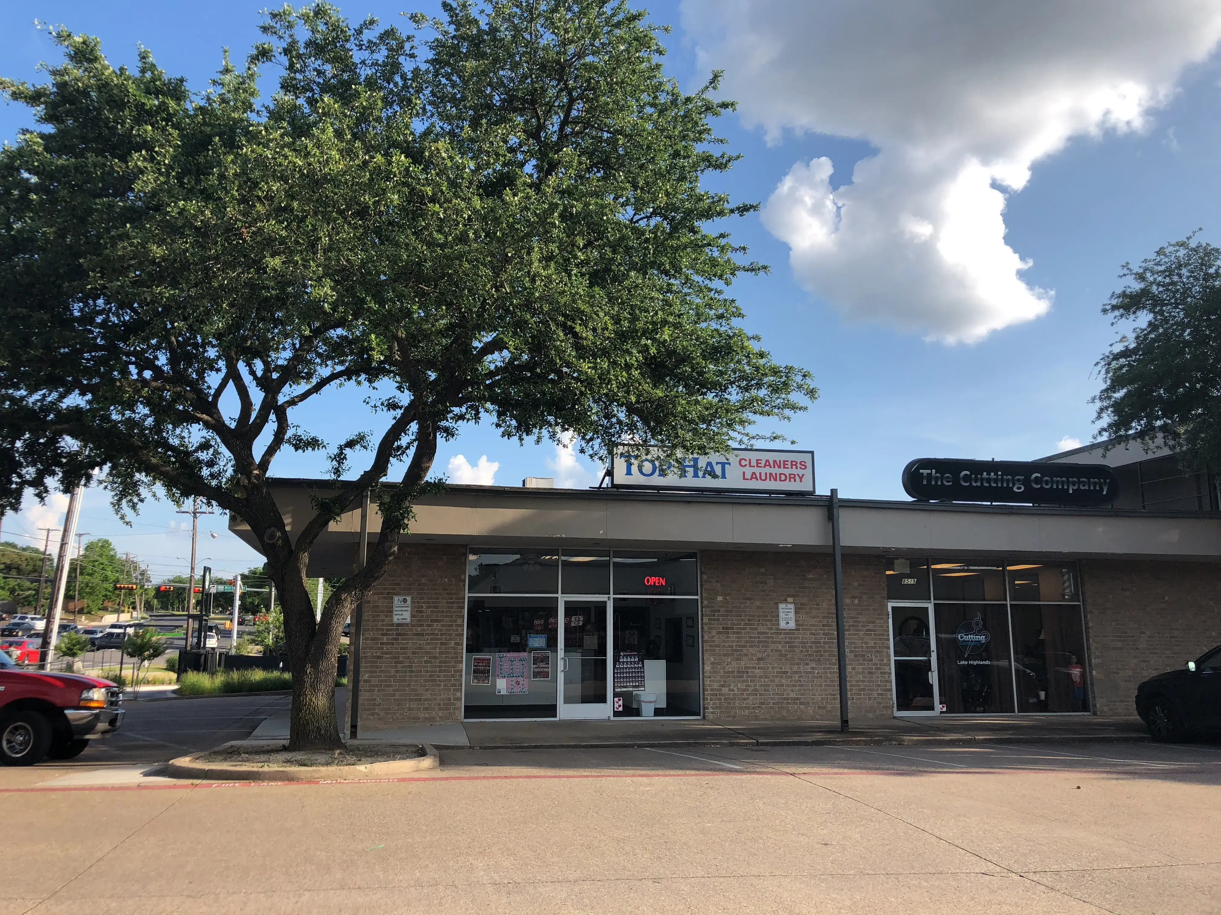 Top Hat Cleaners - Image 2