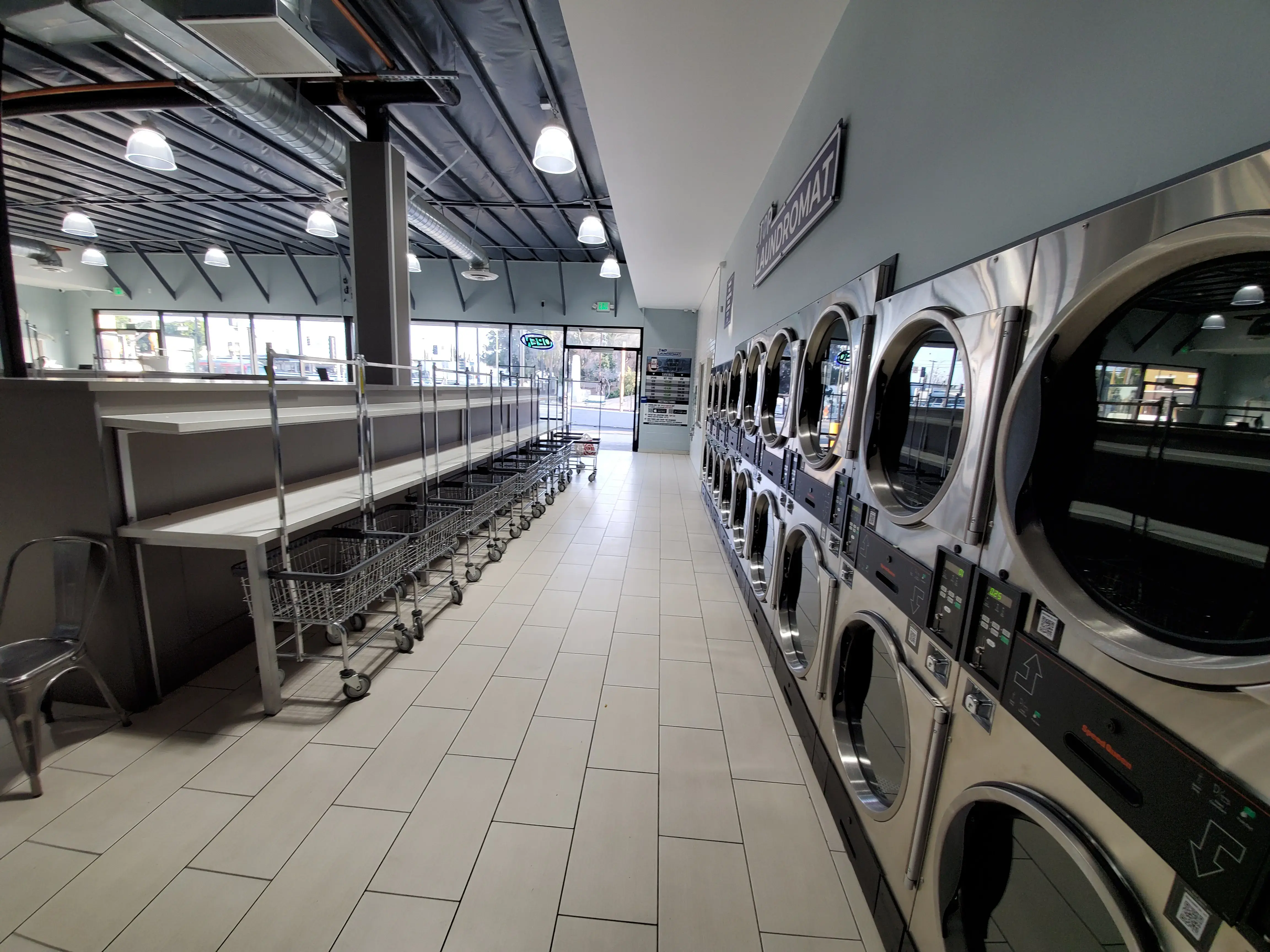Top Laundromat thumbnail 9