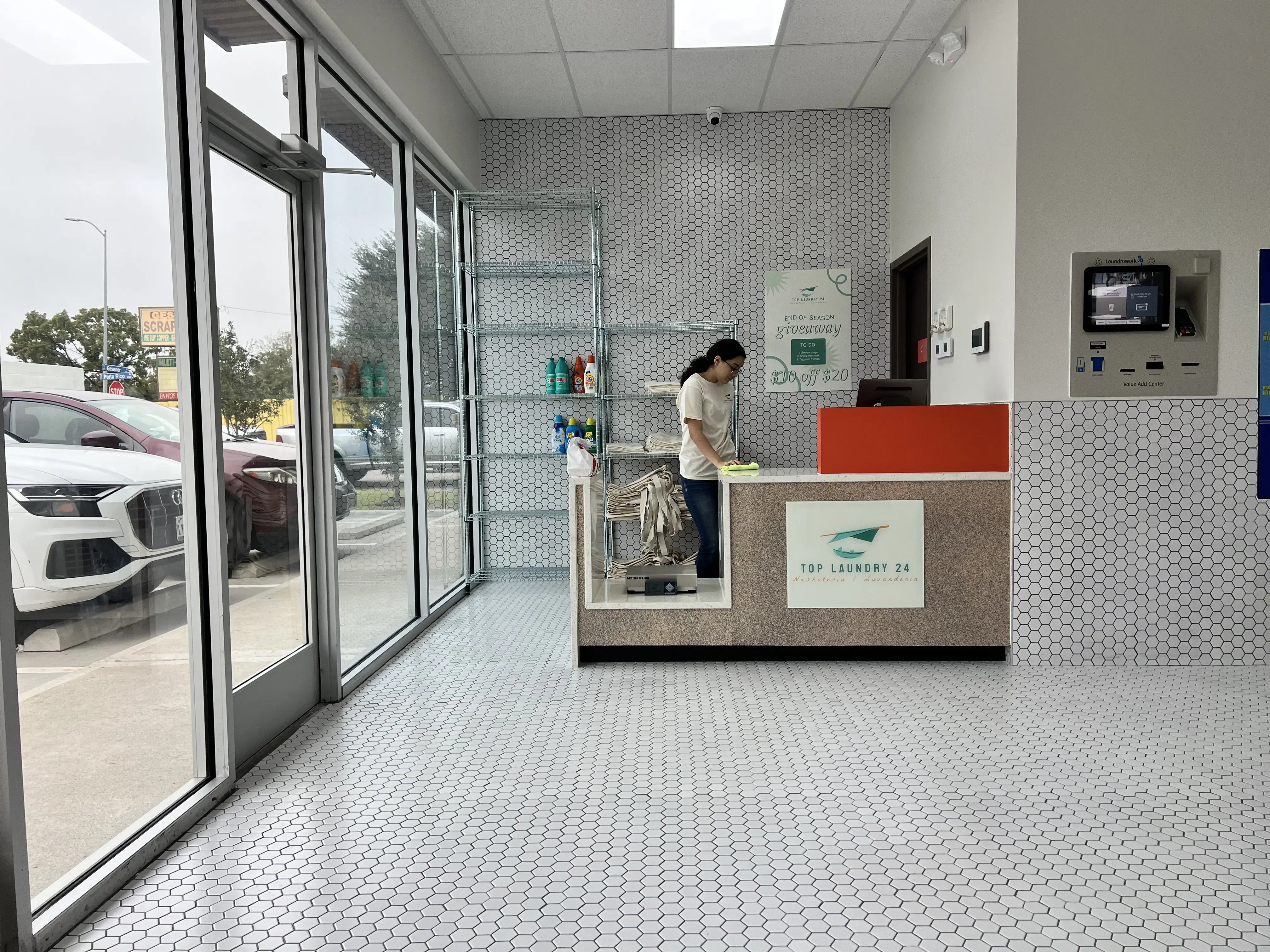 Top Laundry 24 - Image 6