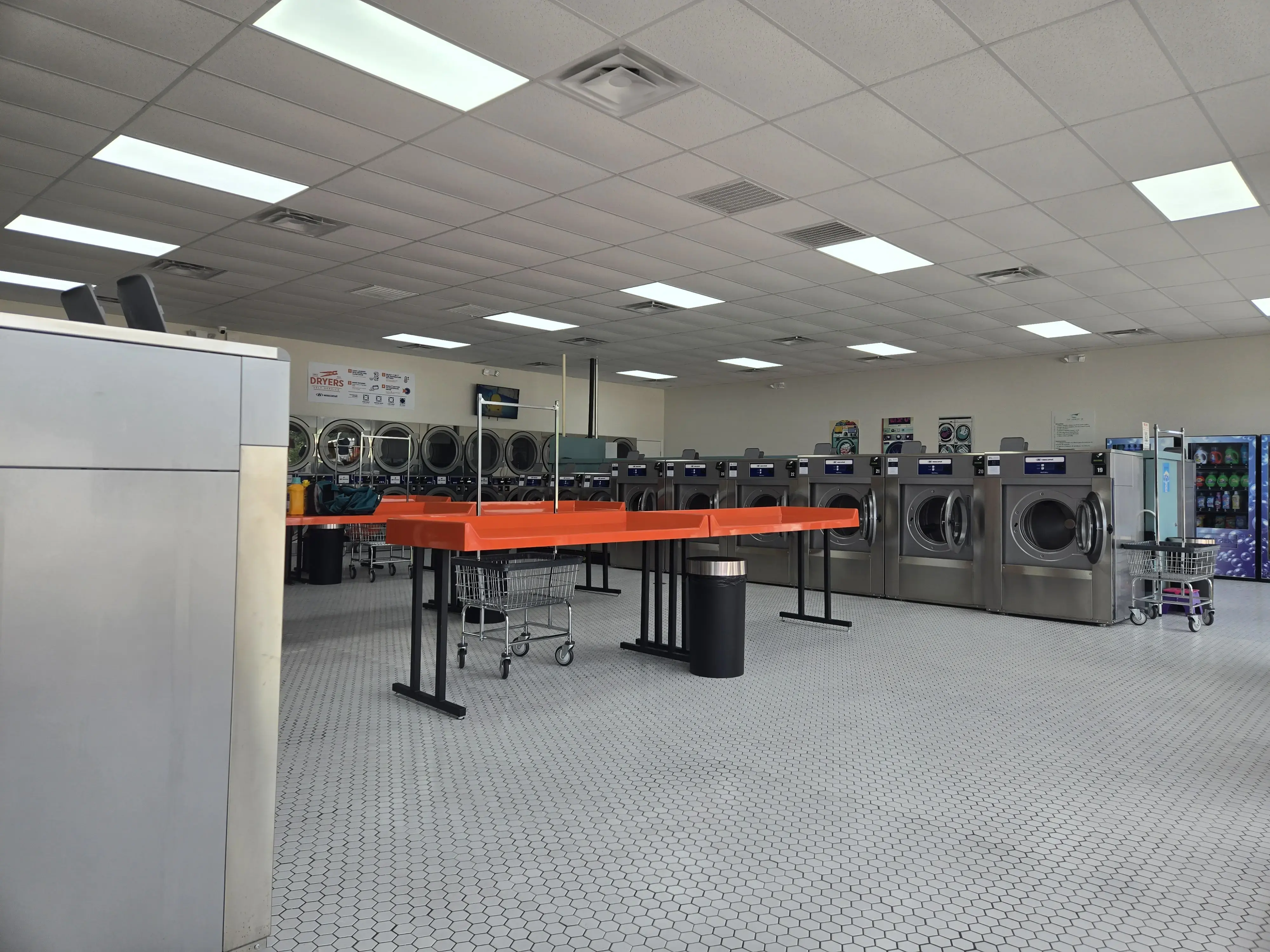 Top Laundry 24 - Image 1