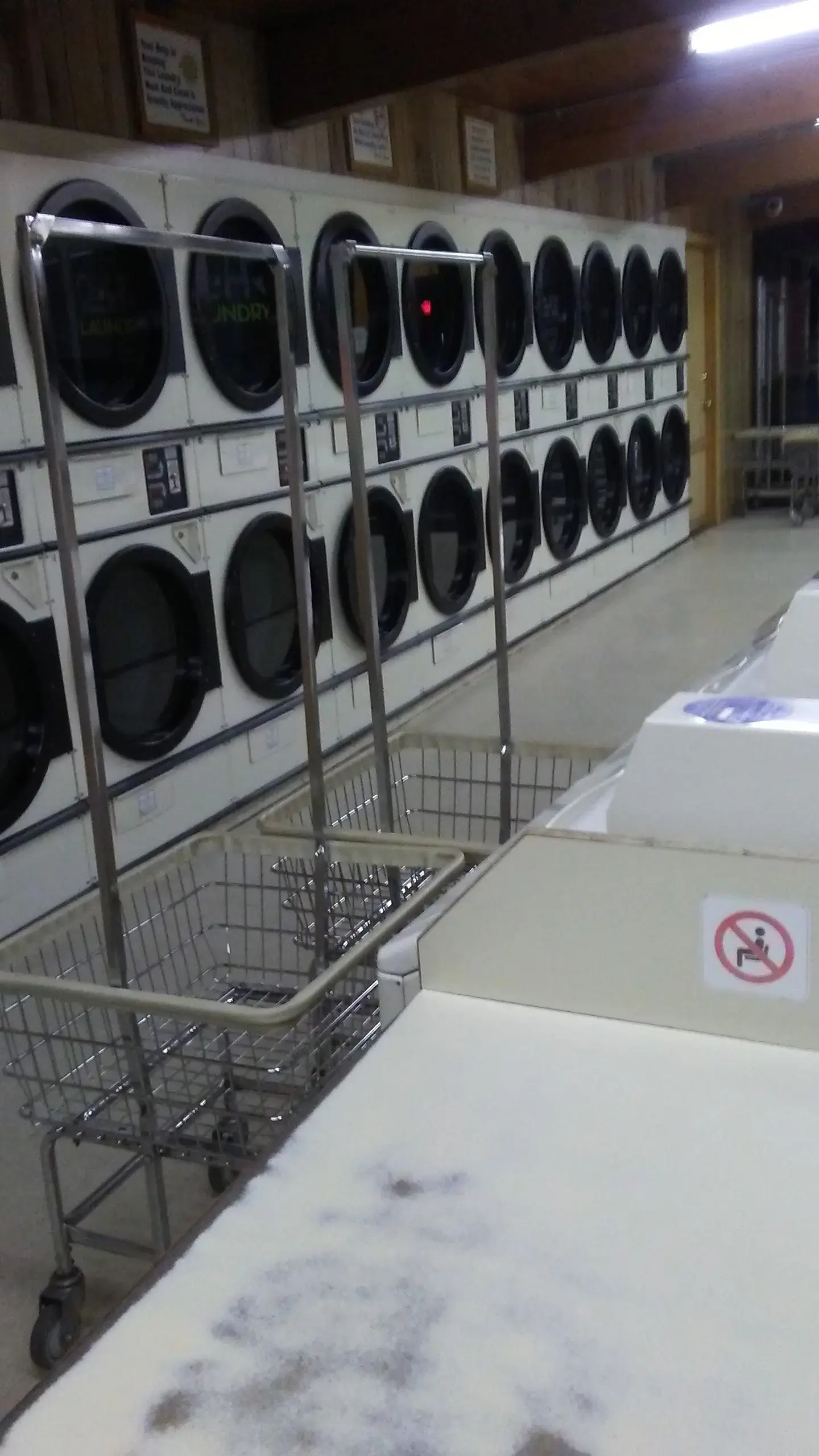 Top Notch 24 Hr Laundry - Image 14