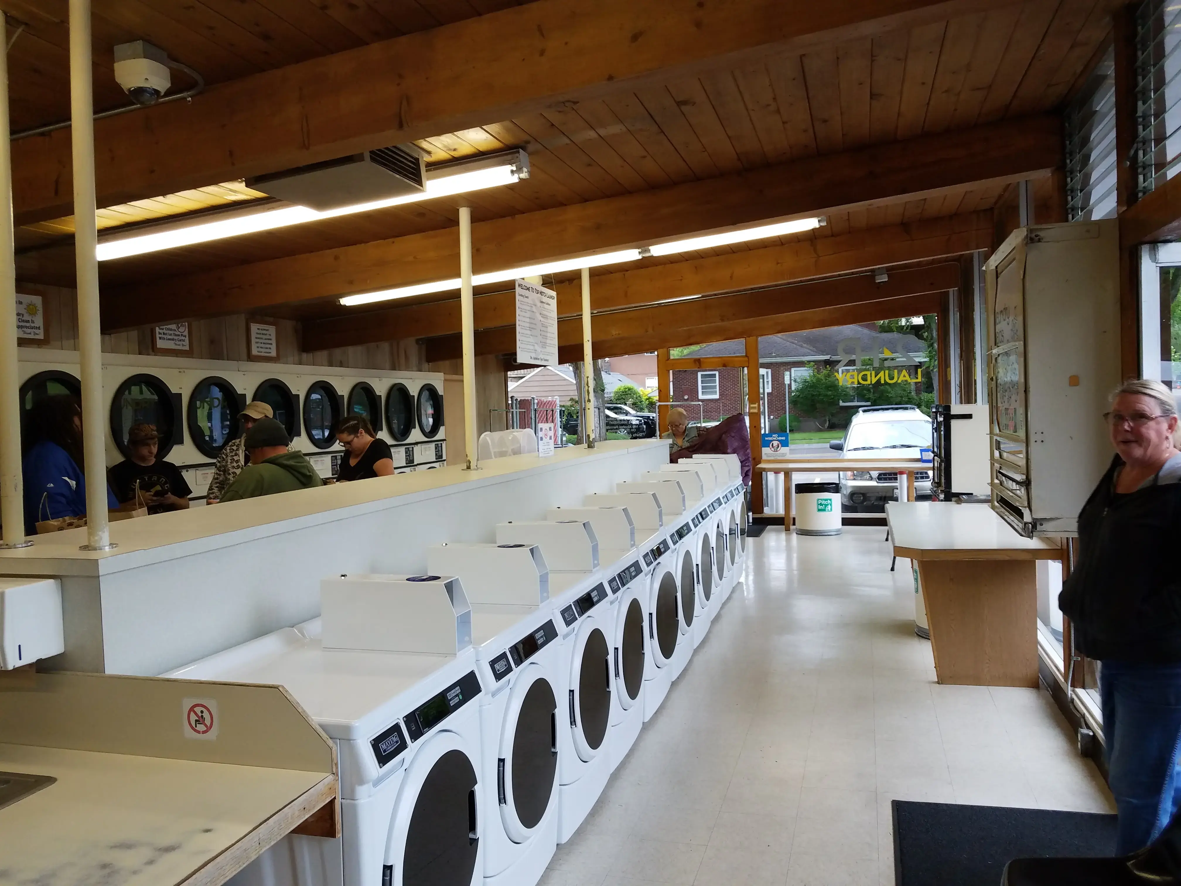 Top Notch 24 Hr Laundry thumbnail 11