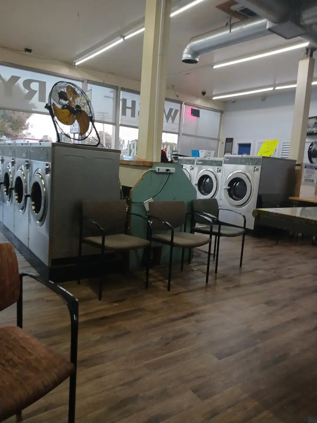 Top Notch Laundry - Image 4